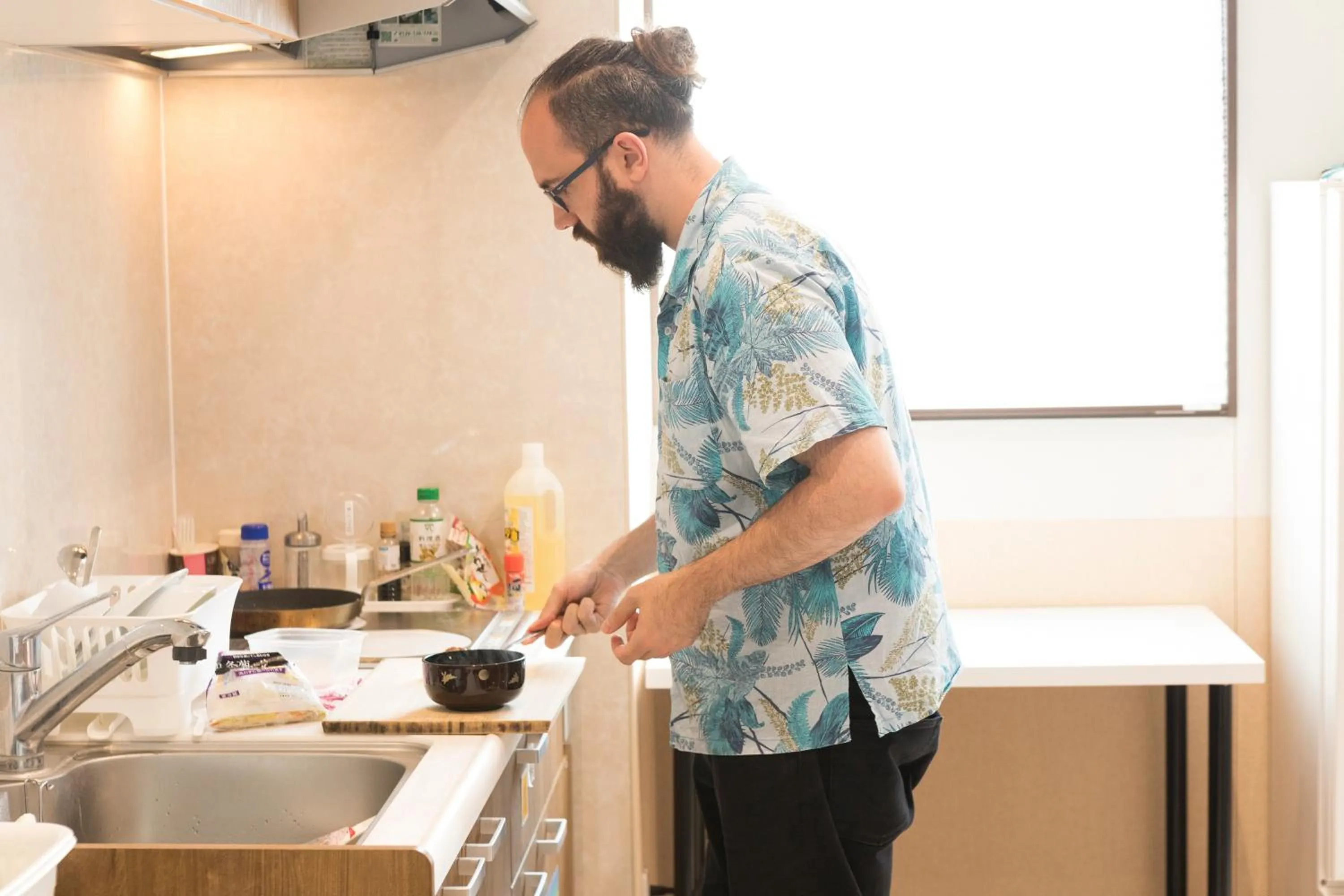 Communal lounge/ TV room in Wild Cherry Blossom-HOSTEL,TOKYO KOGANEI-