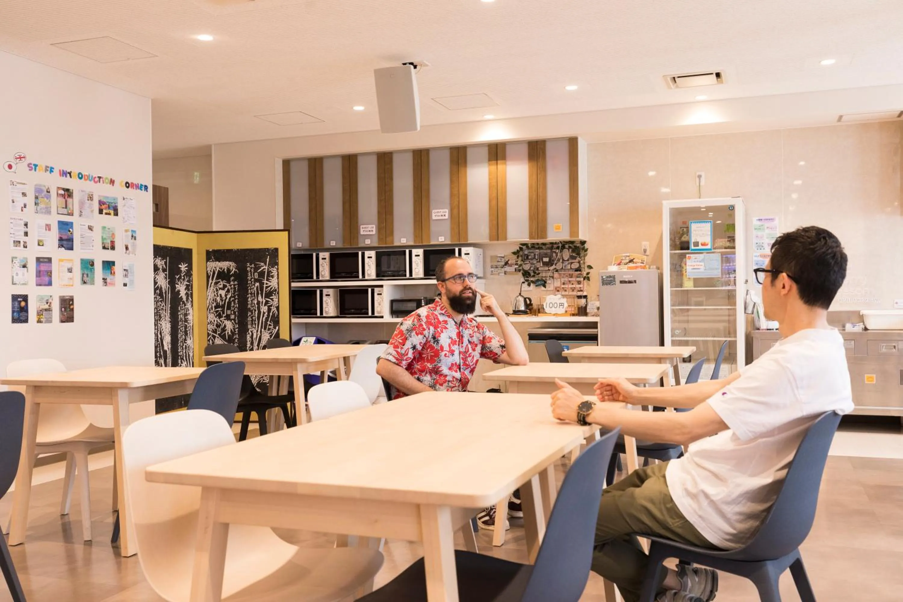 Communal lounge/ TV room in Wild Cherry Blossom-HOSTEL,TOKYO KOGANEI-