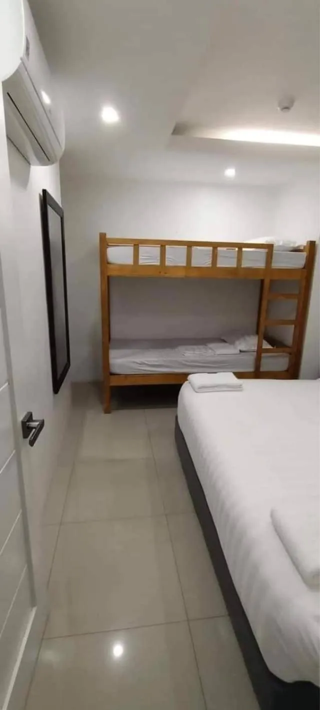 Bed in Chequers Suites Subic Bay