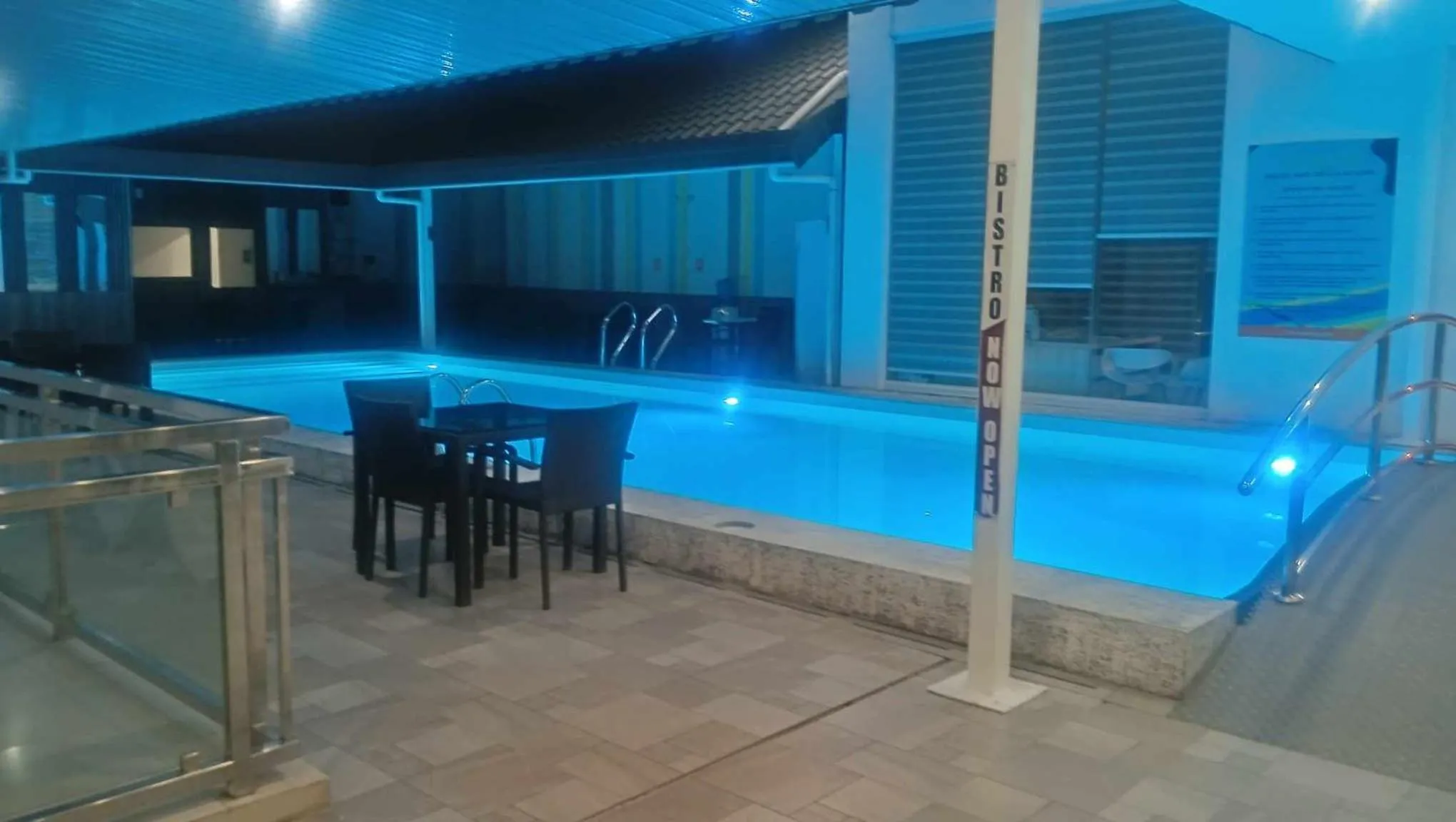 Chequers Suites Subic Bay