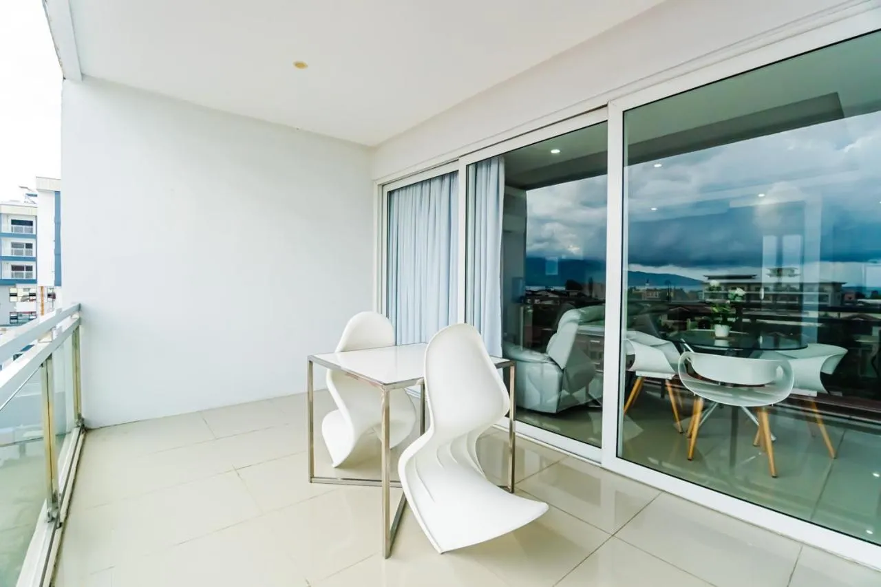 Chequers Suites Subic Bay