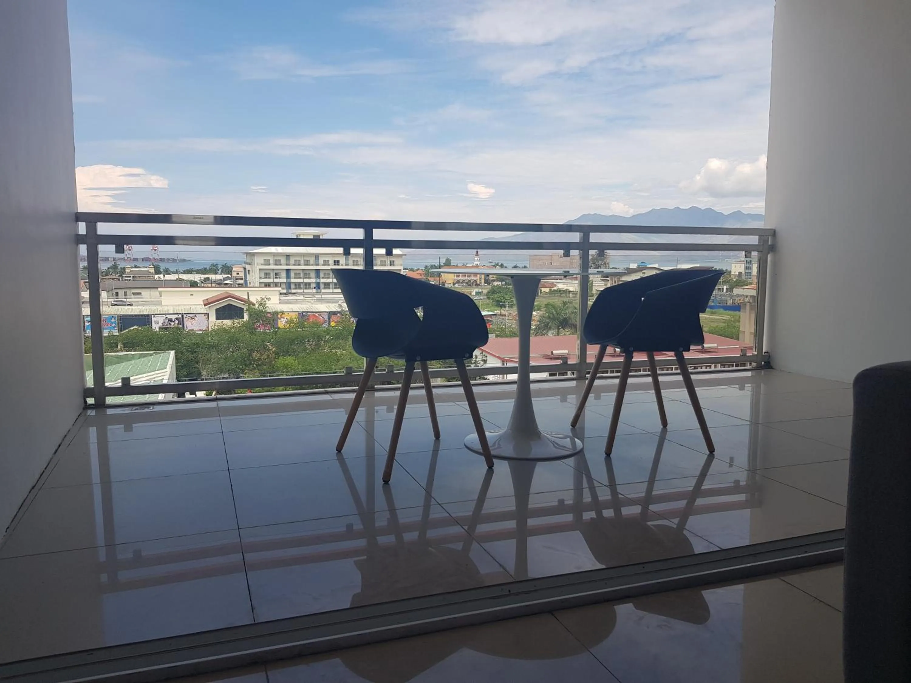 Balcony/Terrace in Chequers Suites Subic Bay