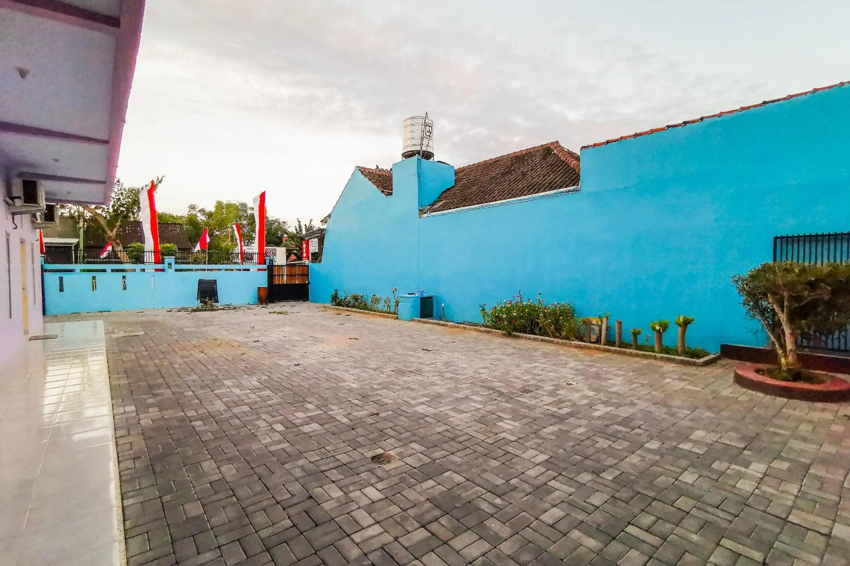 On site in Hotel O Asipra House