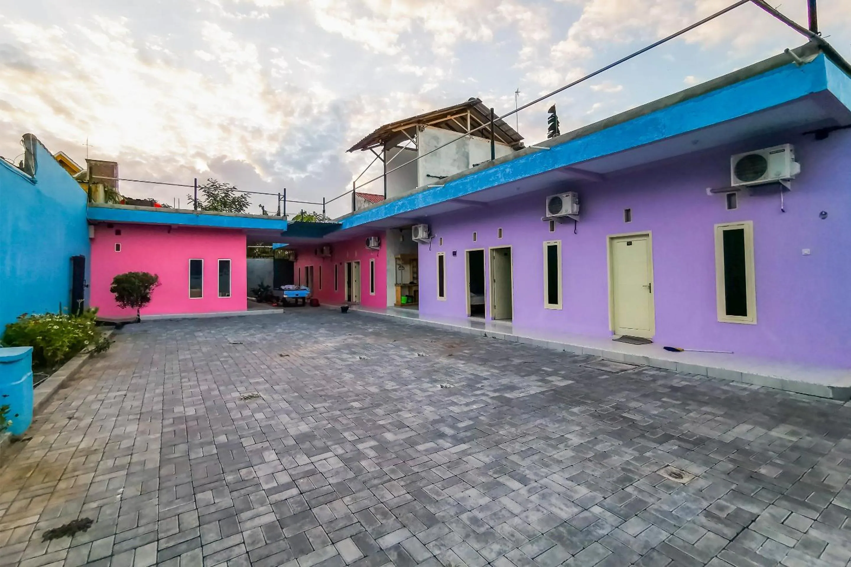 On site in Hotel O Asipra House