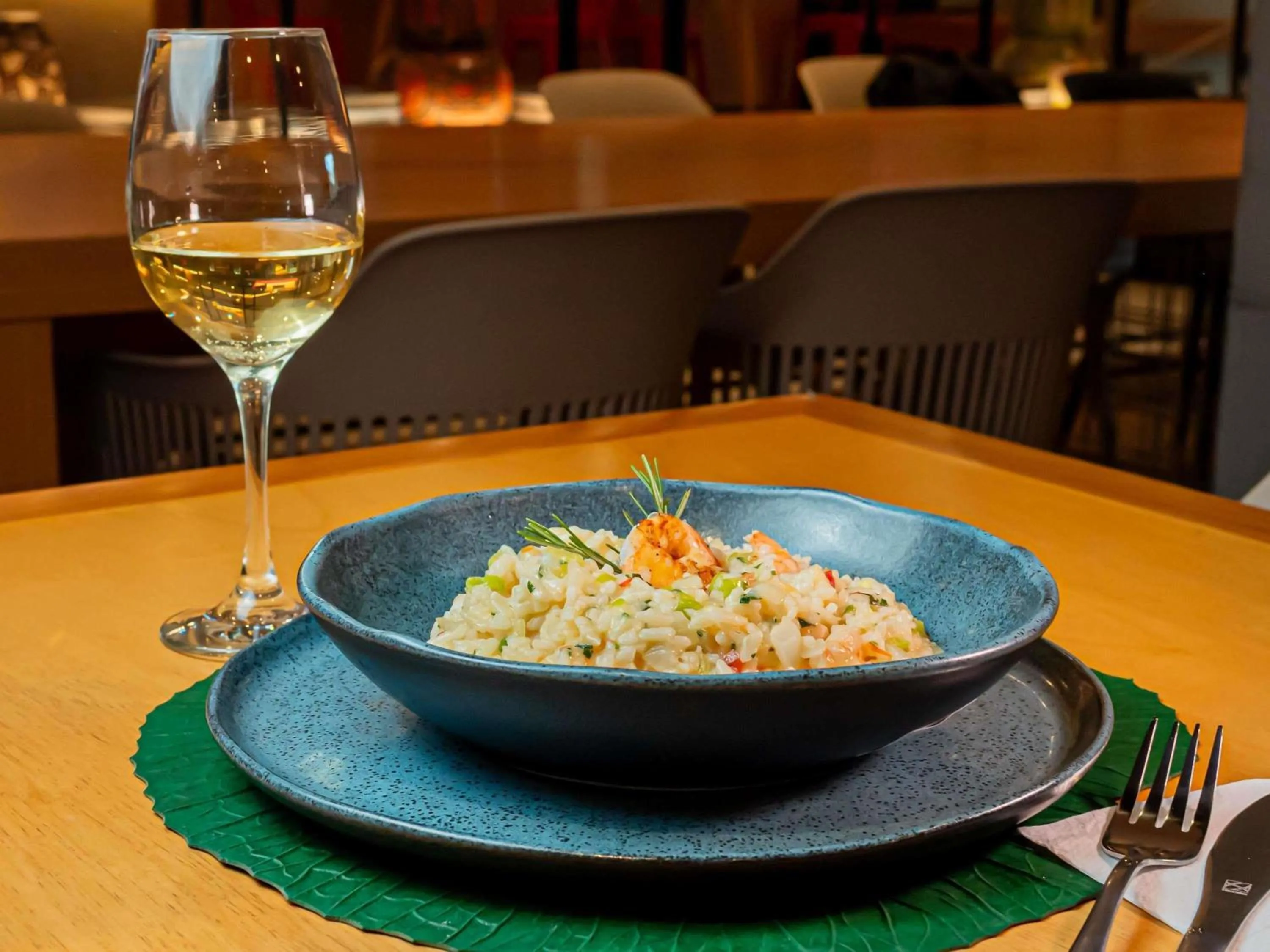 Restaurant/places to eat in Ibis Styles Belém Hangar