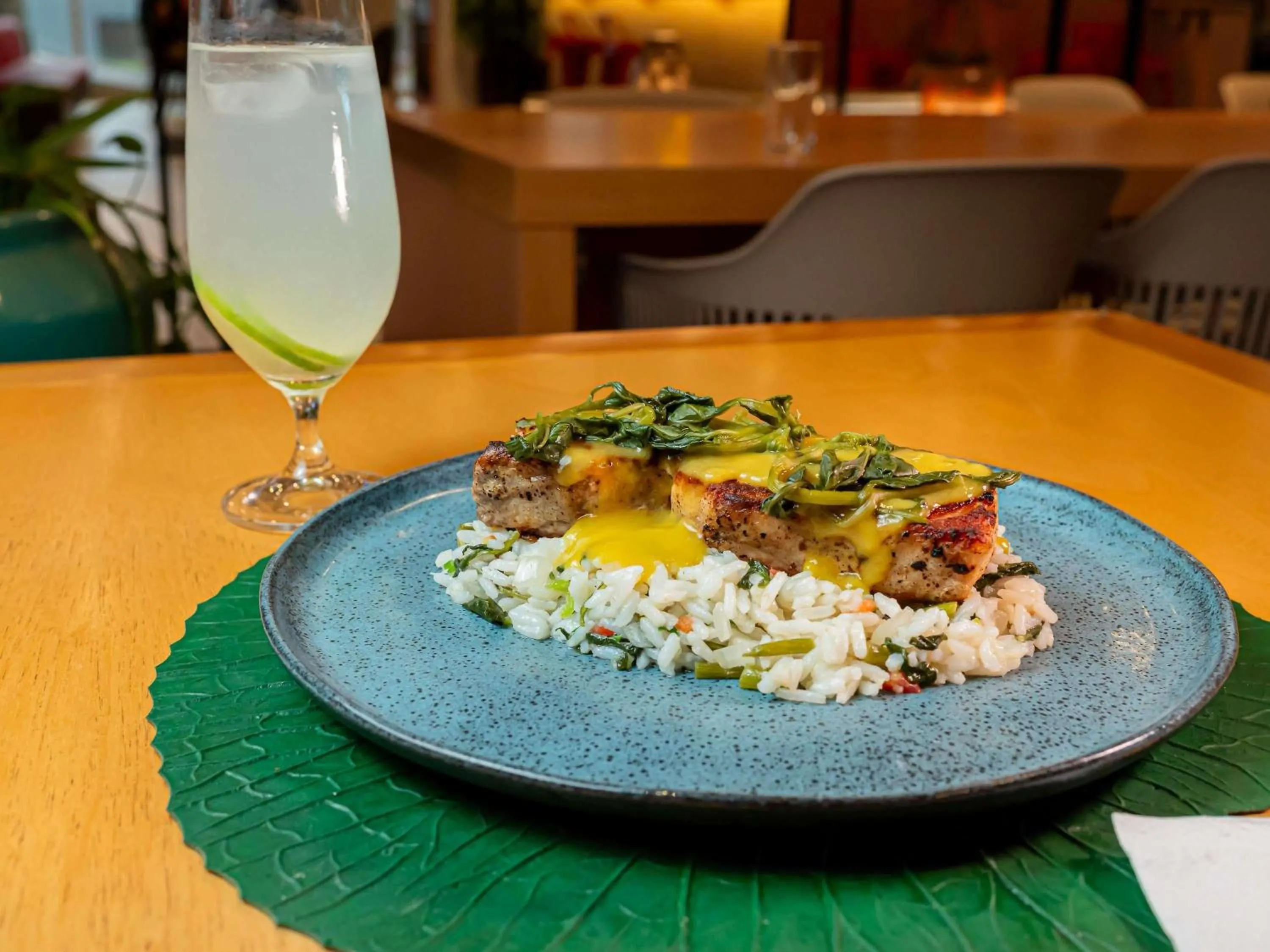 Restaurant/places to eat in Ibis Styles Belém Hangar