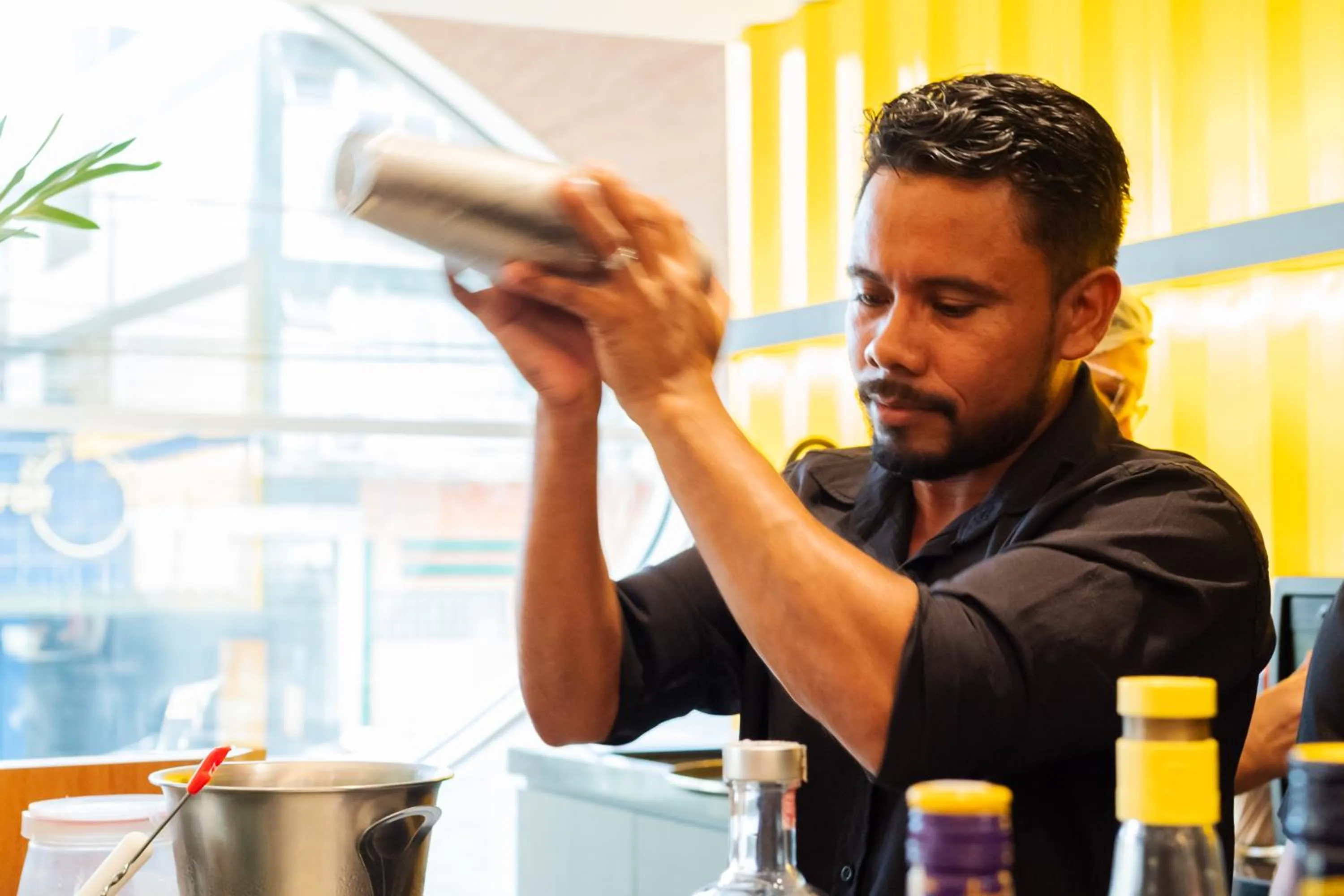 Food and drinks in Ibis Styles Belém Hangar