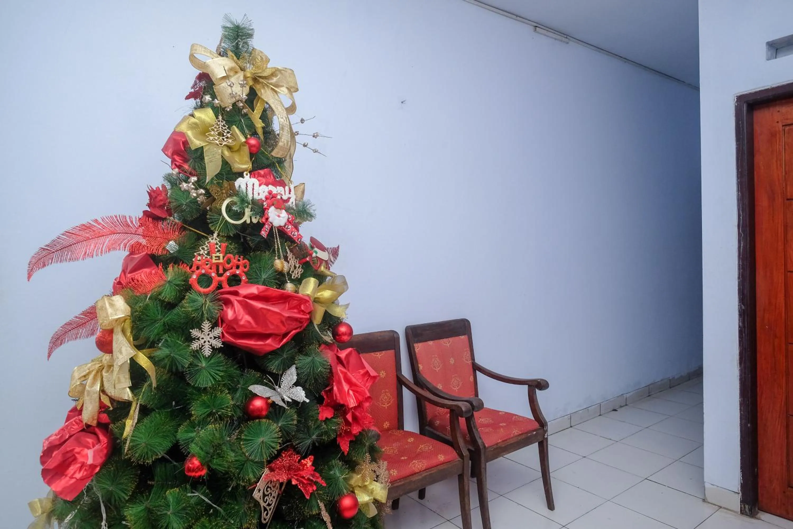 Property building in RedDoorz at Lapangan Bandara Sam Ratulangi Manado