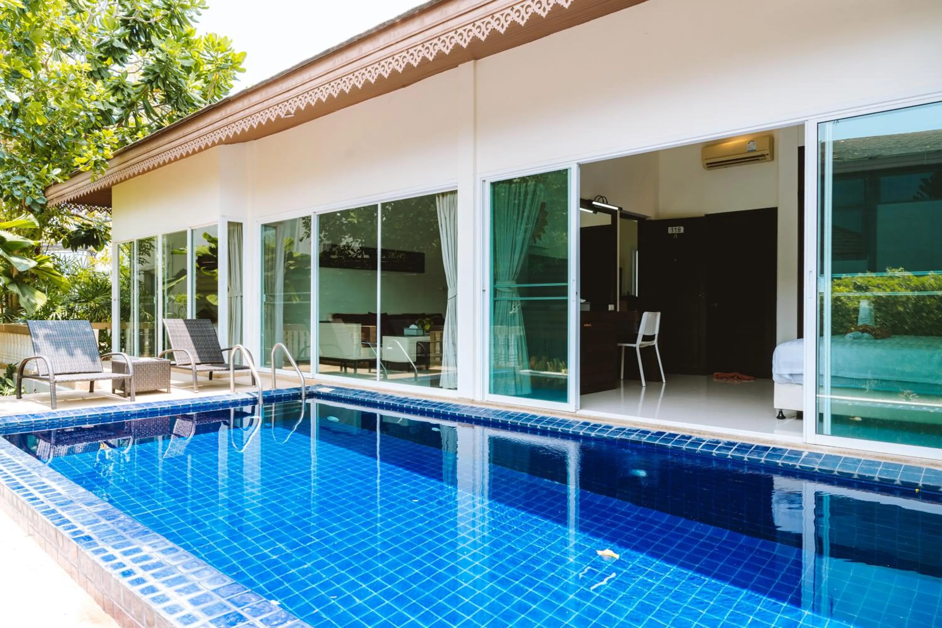 Swimming pool in Layantara Villas
