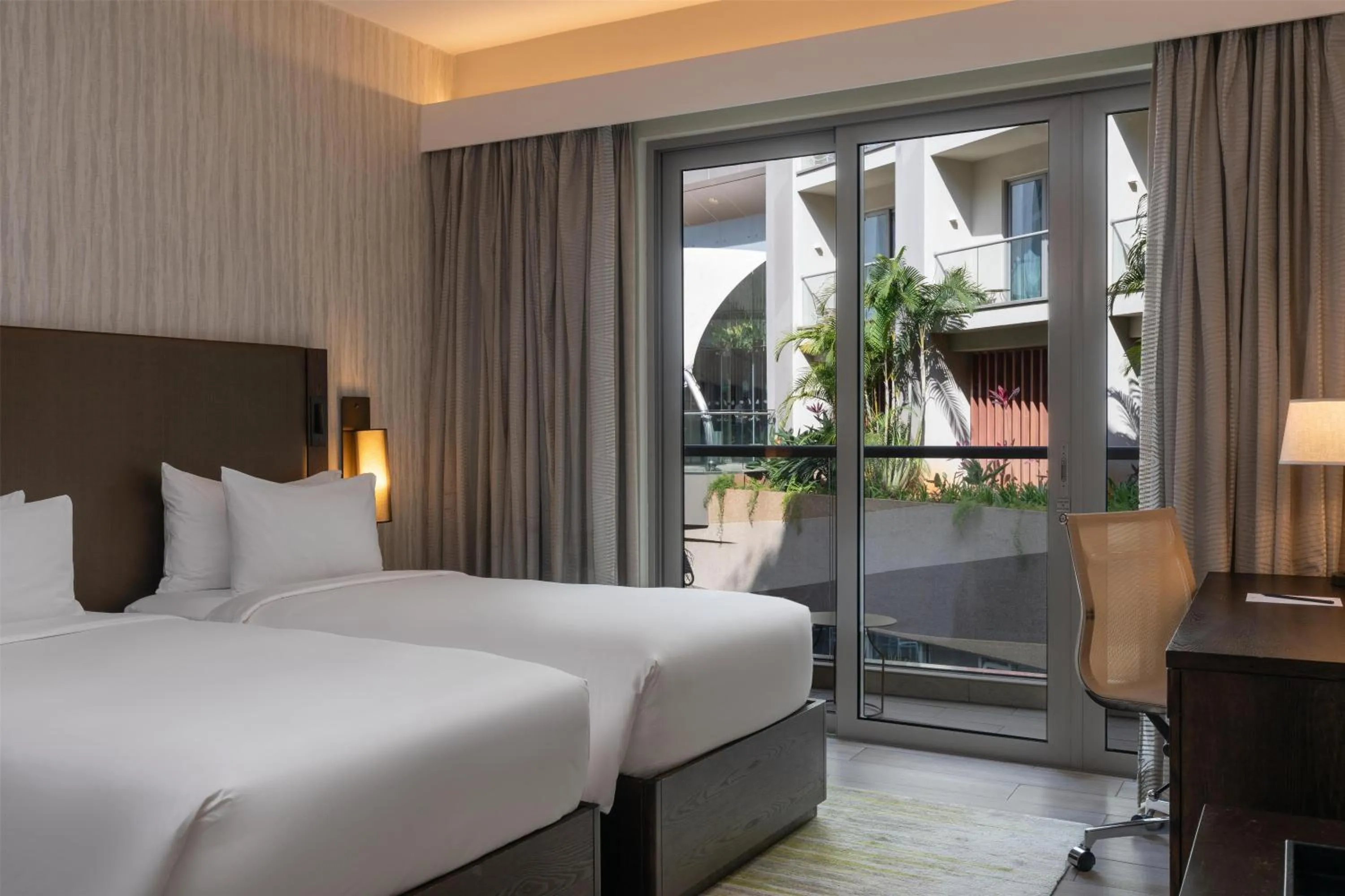 Bedroom, Bed in Radisson Blu Hotel & Residence Nairobi Arboretum