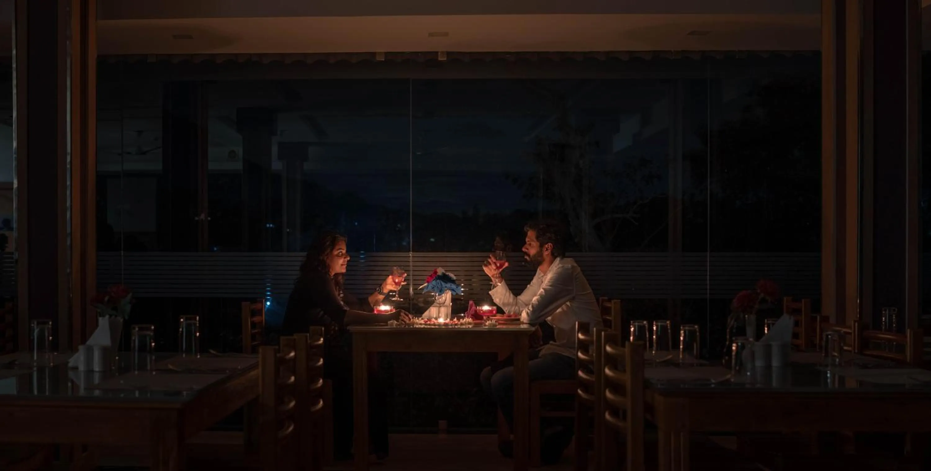 Restaurant/places to eat in The Lake View Munnar