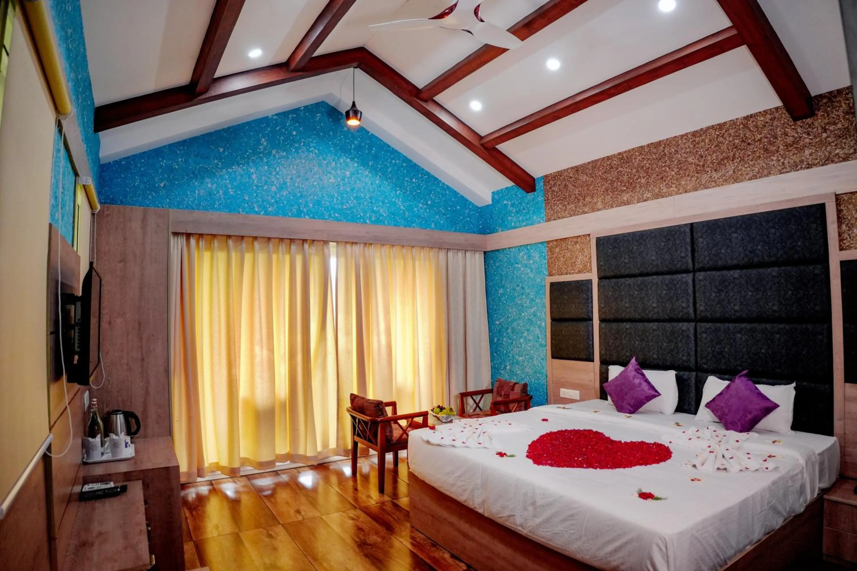 Bed in The Lake View Munnar