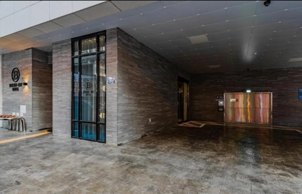 Property building in Brown Dot Hotel Deokcheon