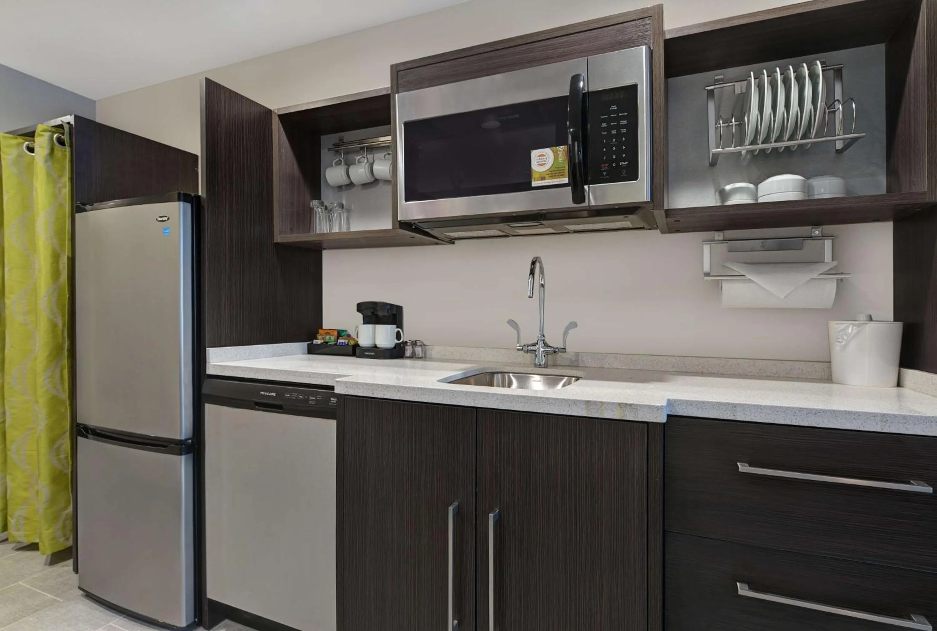 Kitchen or kitchenette in Home2 Suites By Hilton Memphis Wolfchase Galleria
