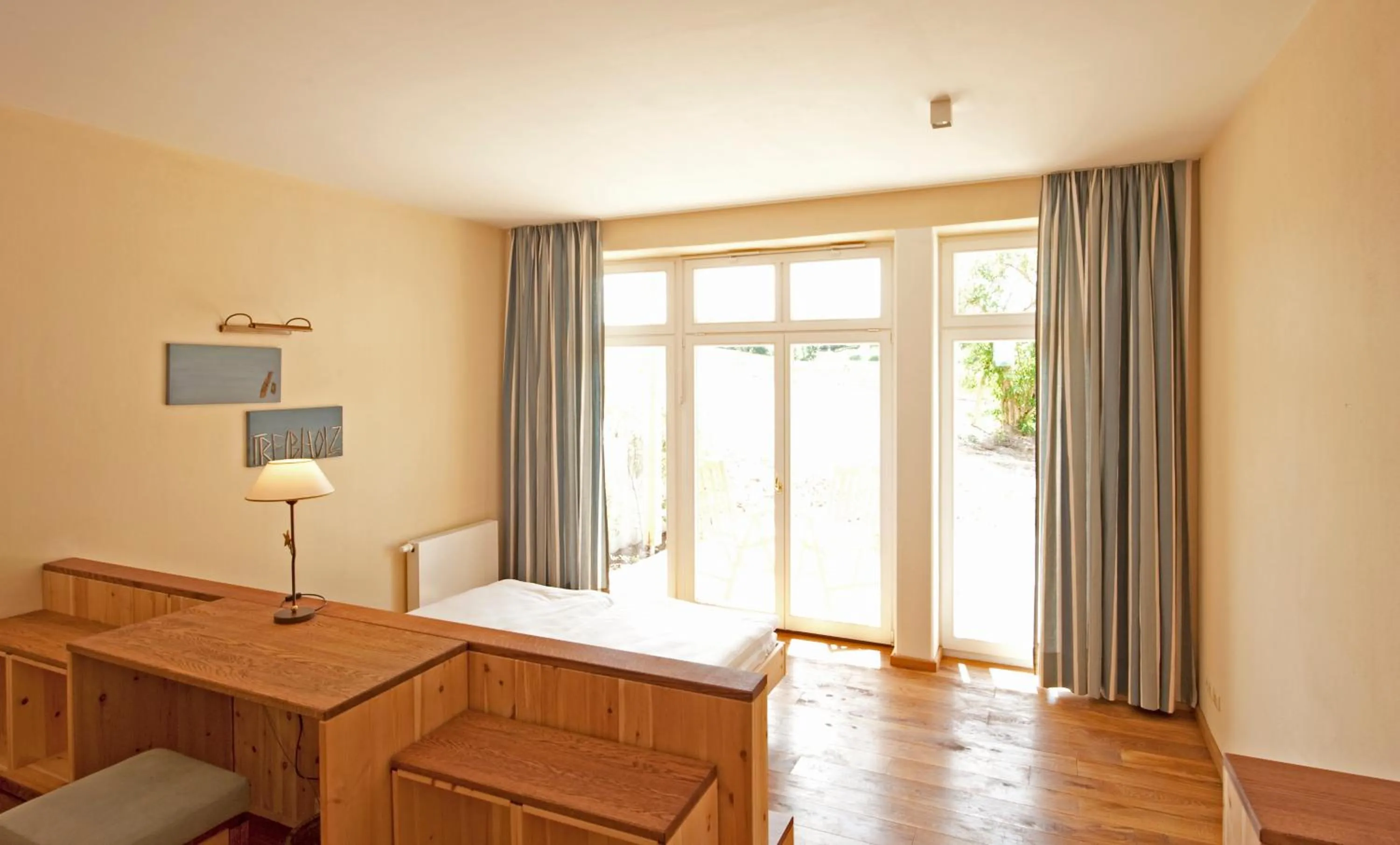 Photo of the whole room, Bed in Hotel Gutshaus Parin - Bio- und Gesundheitshotel