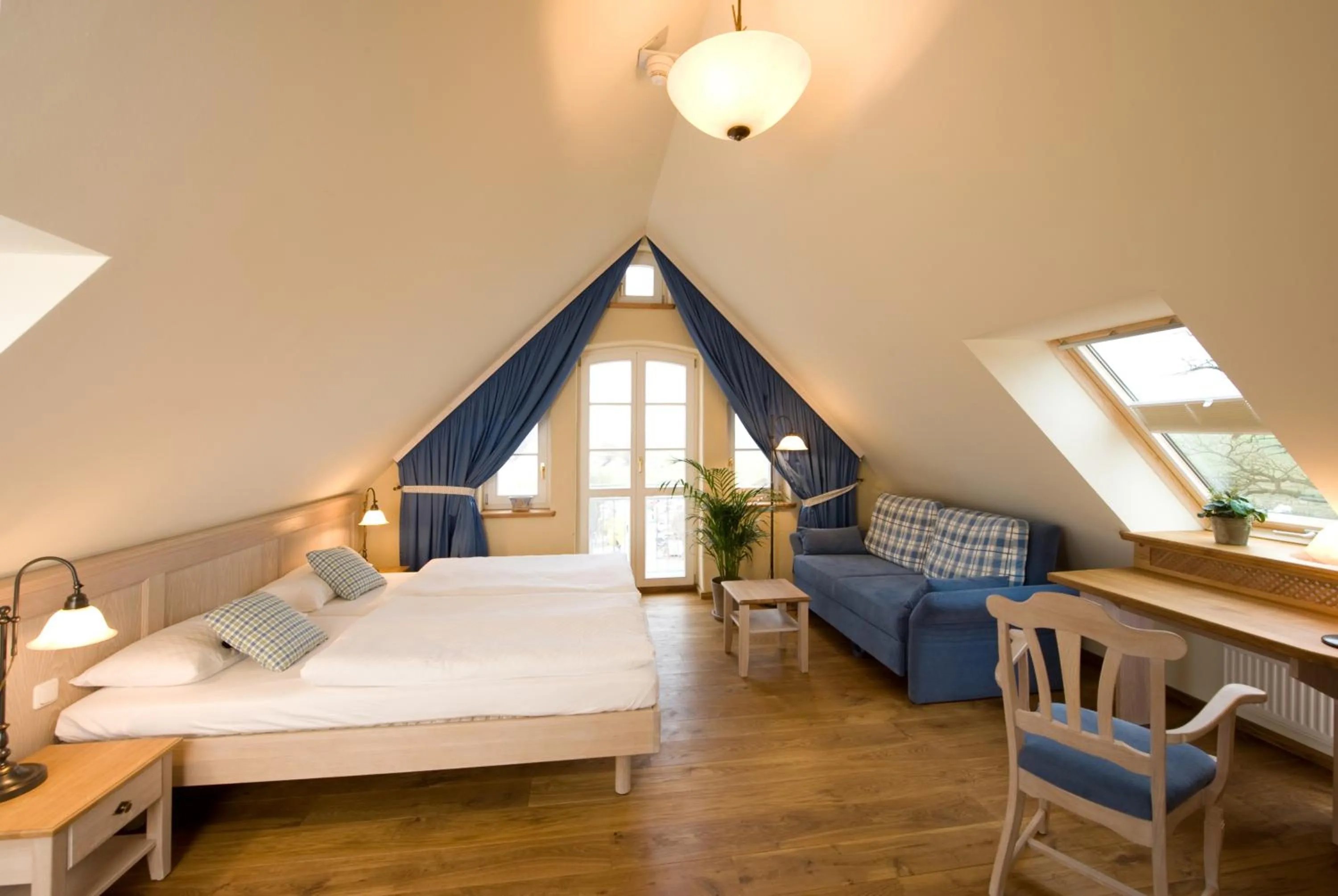 Photo of the whole room, Bed in Hotel Gutshaus Parin - Bio- und Gesundheitshotel