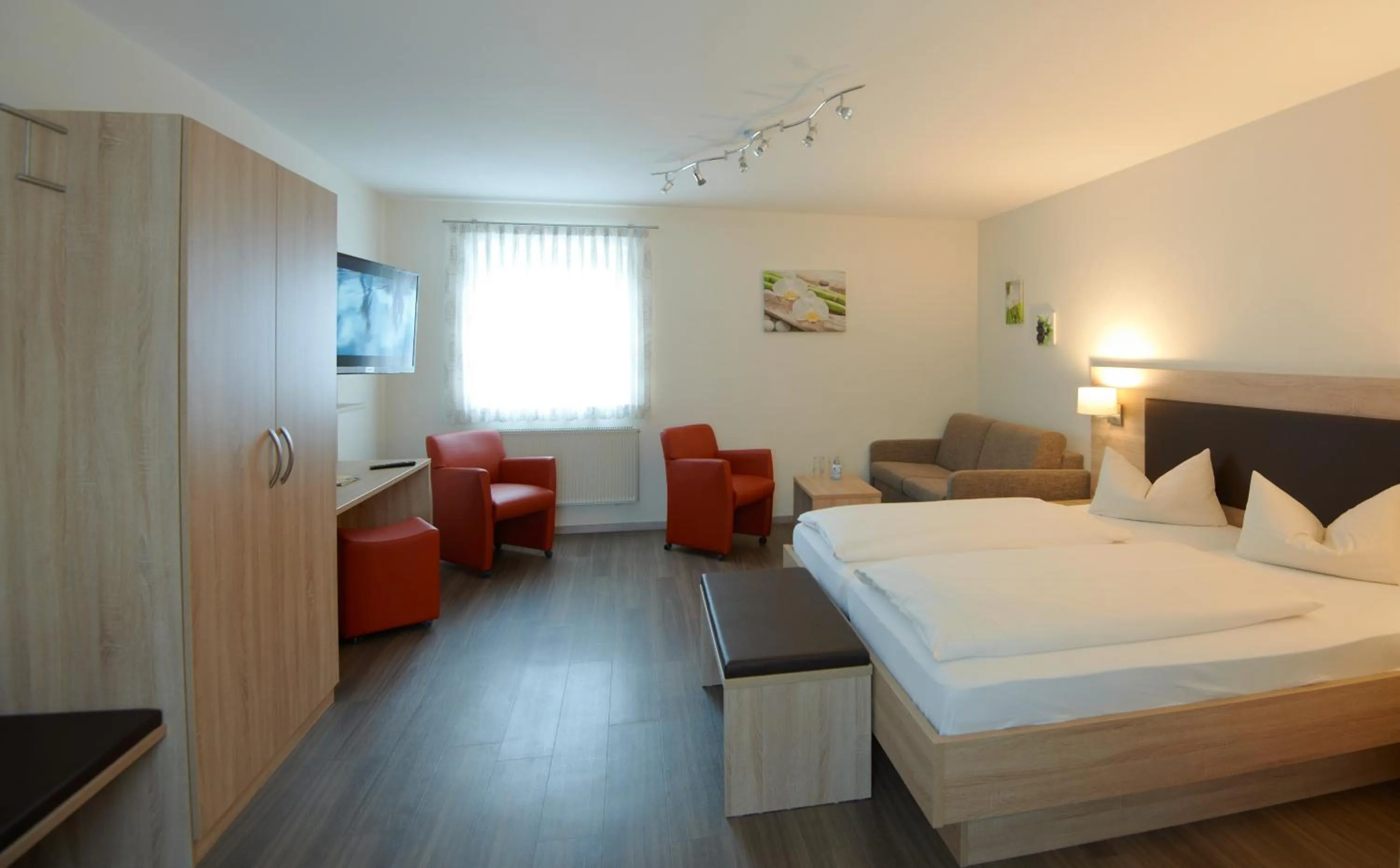 Photo of the whole room, Bed in Gasthof zur Sonne