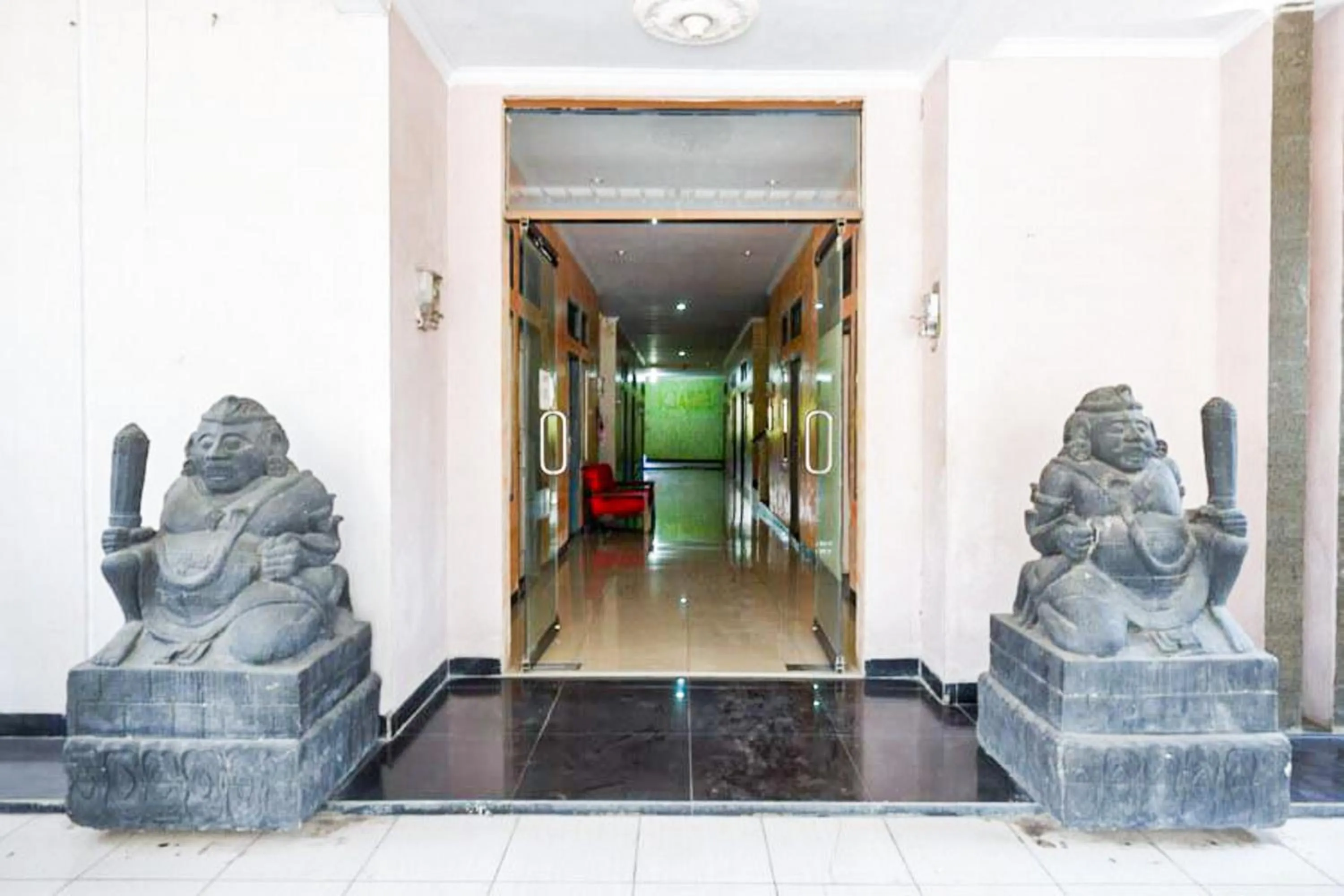 Facade/entrance in RedDoorz near GOR Wisanggeni