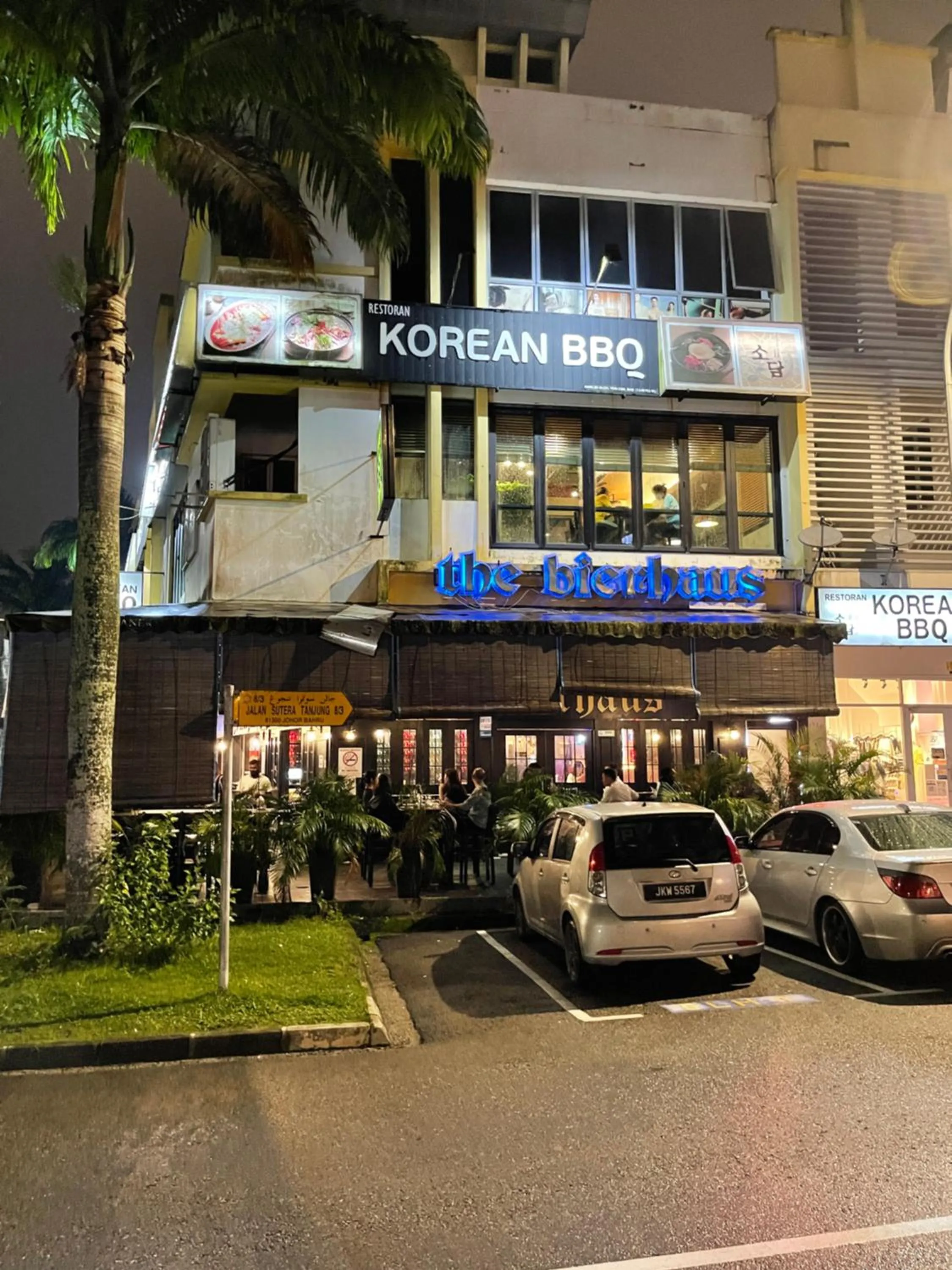 Property building in ZZZ SLEEP MODE CAPSULE