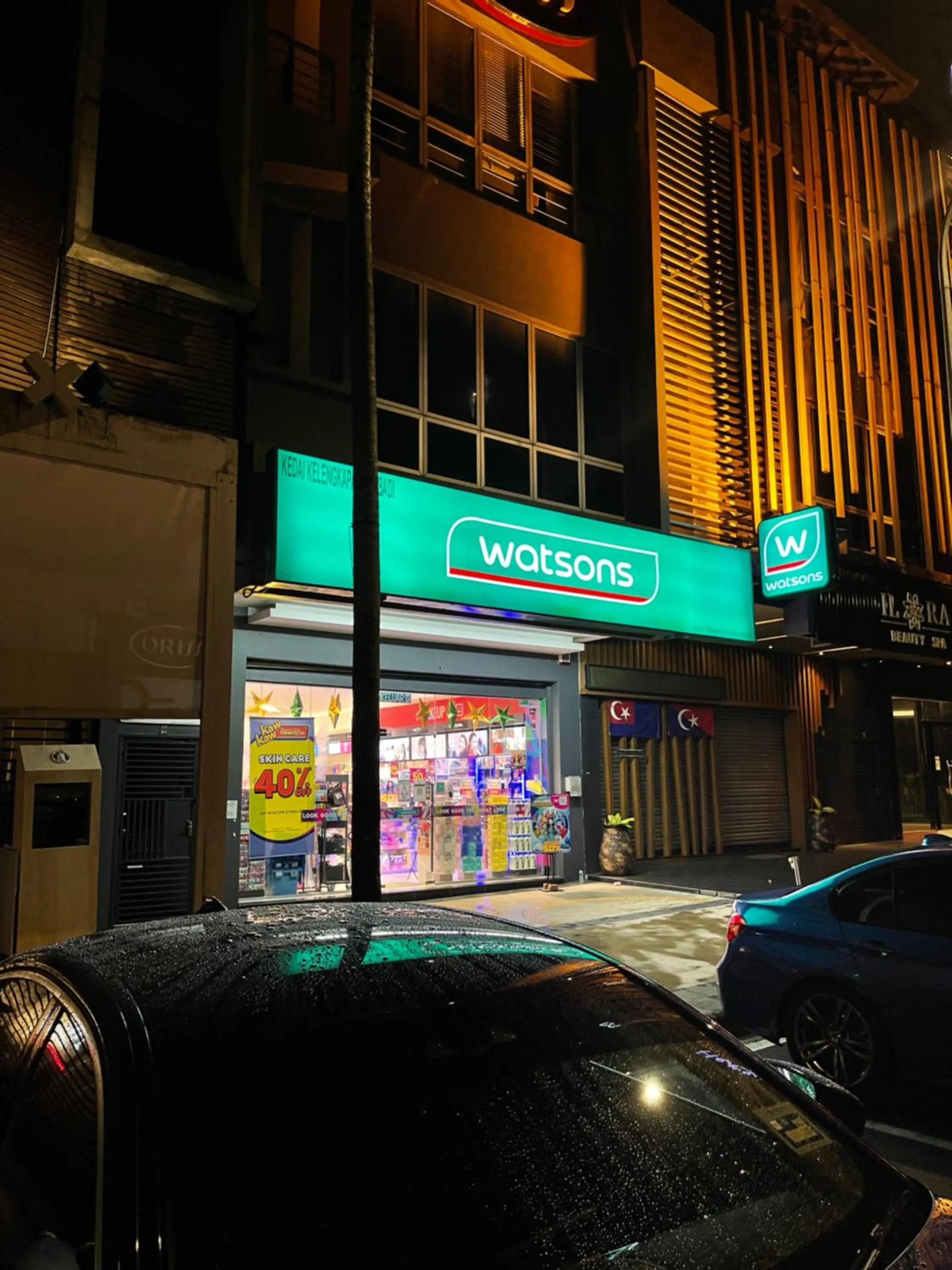 Property building in ZZZ SLEEP MODE CAPSULE