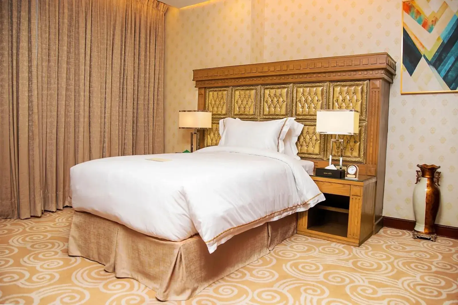 Deluxe Single Room in Royal Swiss Lahore Deluxe Single Room in Royal Swiss Lahore