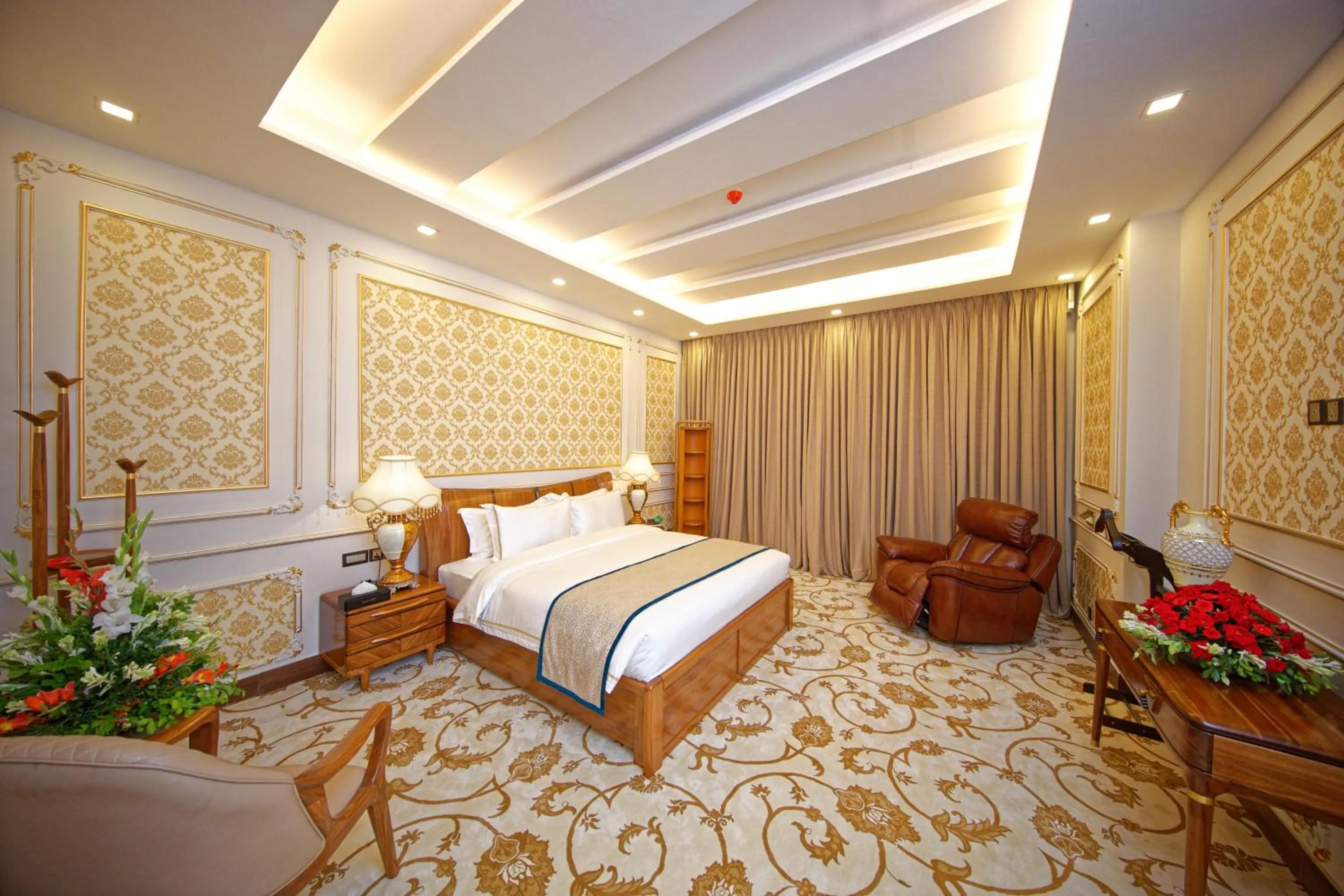 Photo of the whole room, Bed in Royal Swiss Lahore