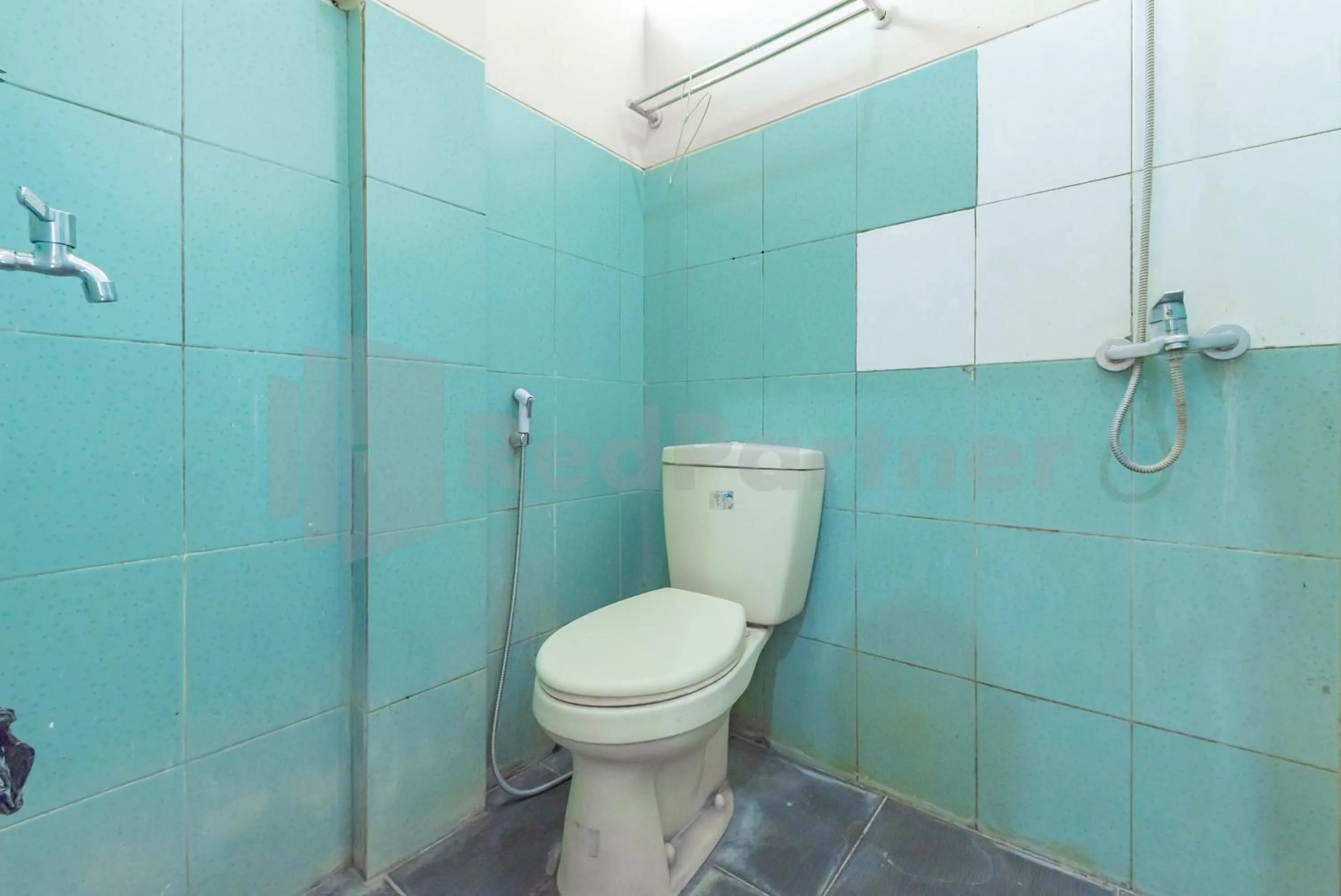 Bathroom in Wisma Alamanda RedPartner