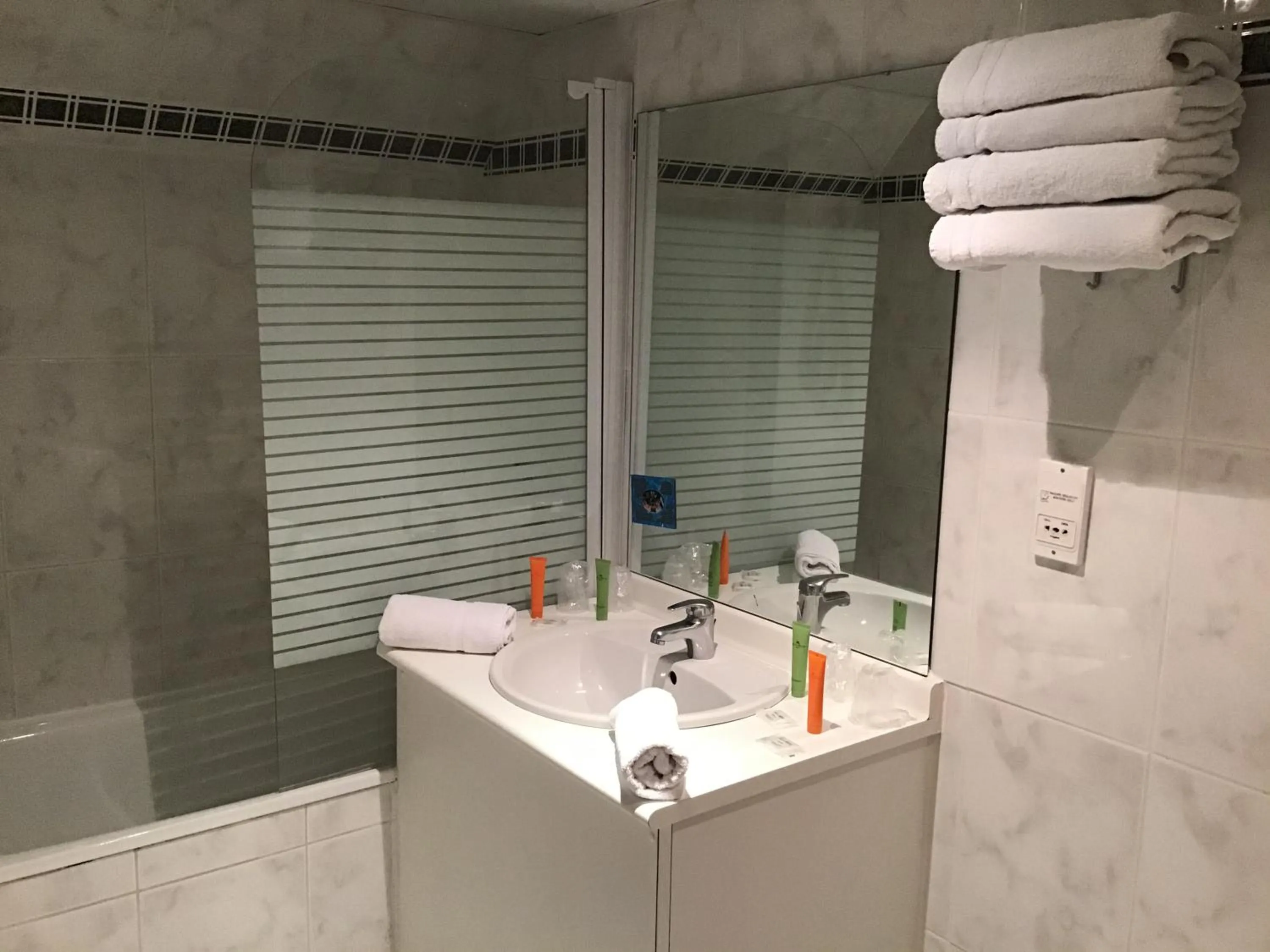 Bathroom in Hôtel Angelic