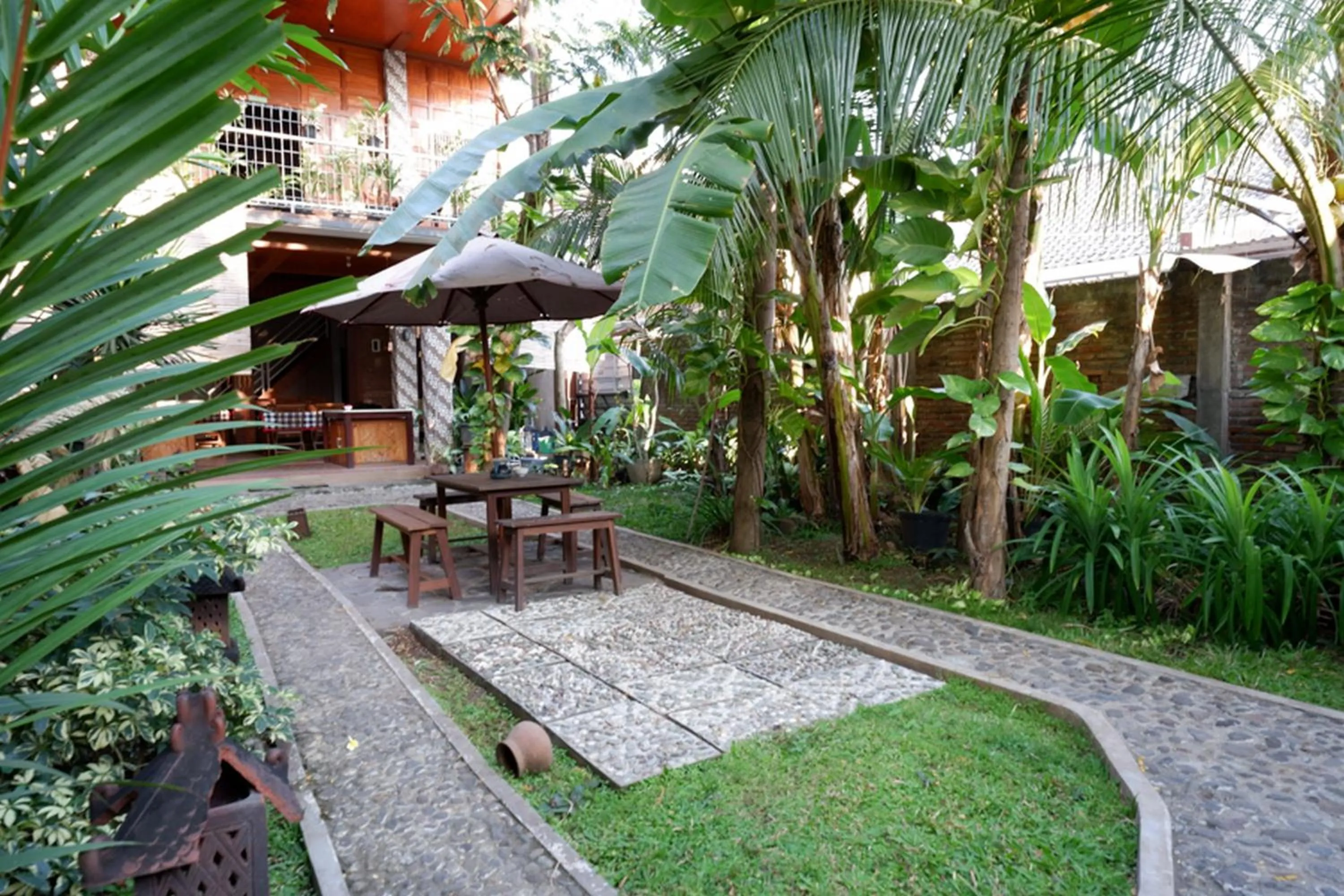 Garden in RedDoorz Syariah near Menara Kudus