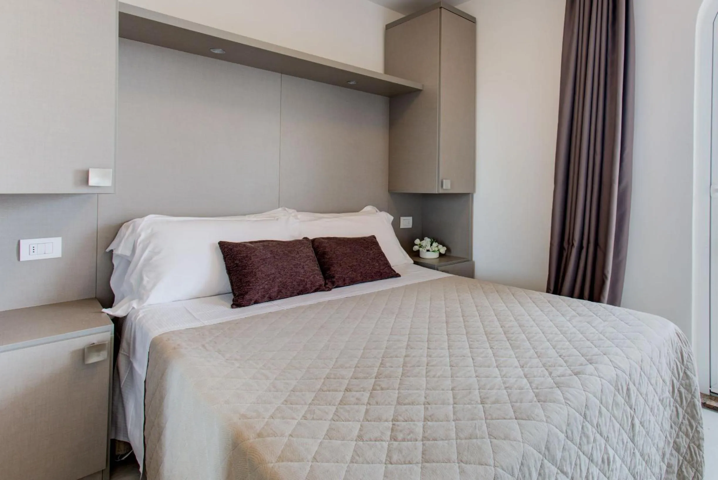 Bedroom, Bed in Hotel Villa Augustea