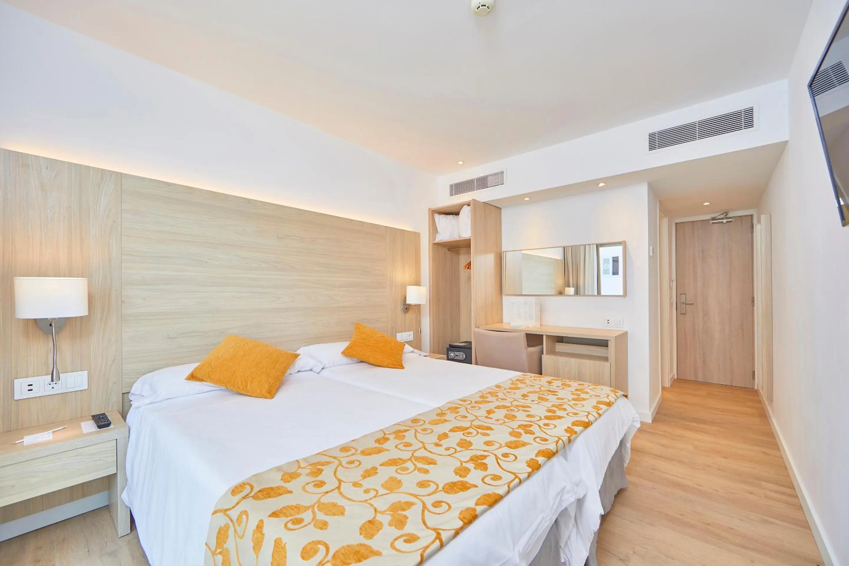 Bed in Hotel Ilusion Moreyo - Adults Only