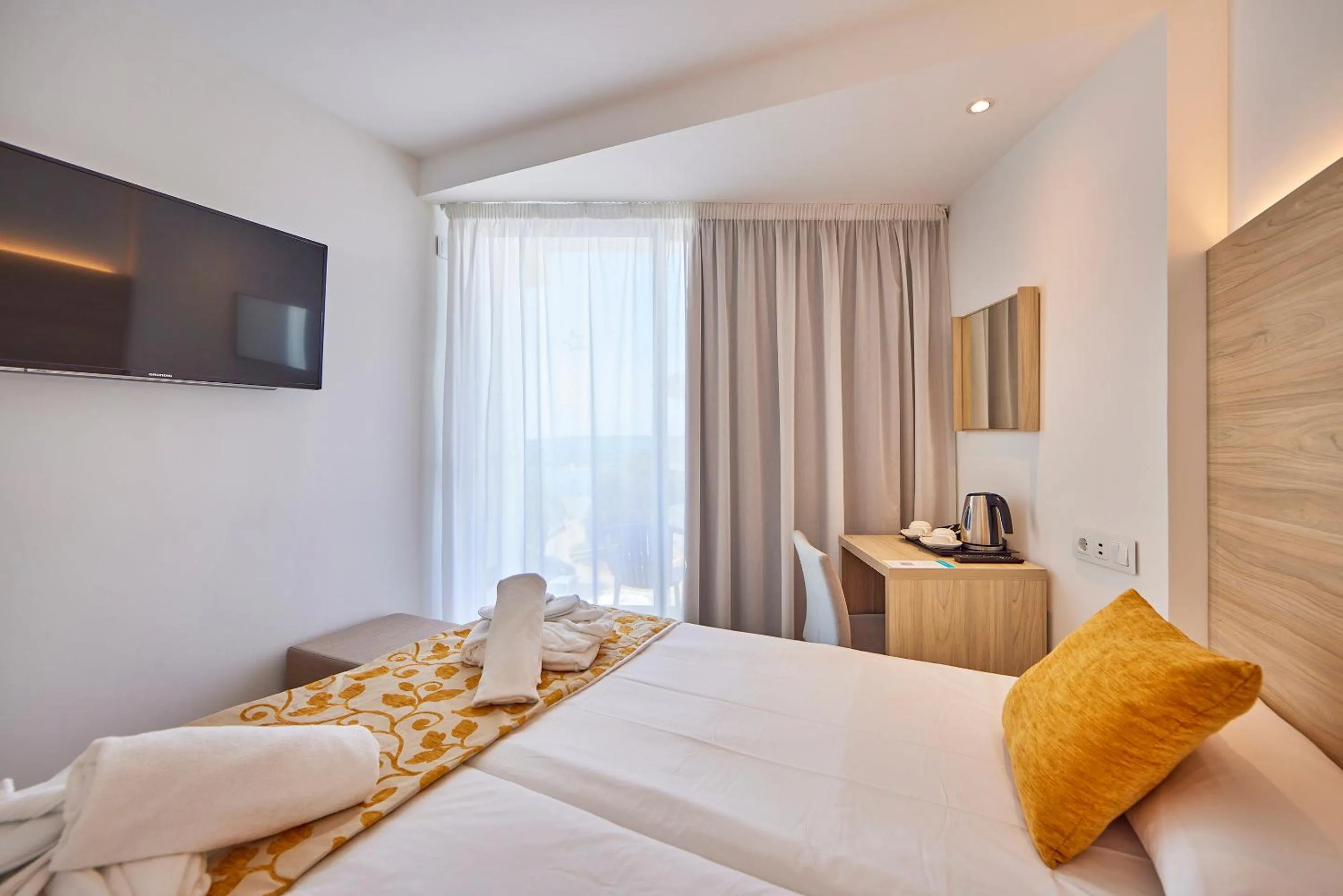 Bed in Hotel Ilusion Moreyo - Adults Only