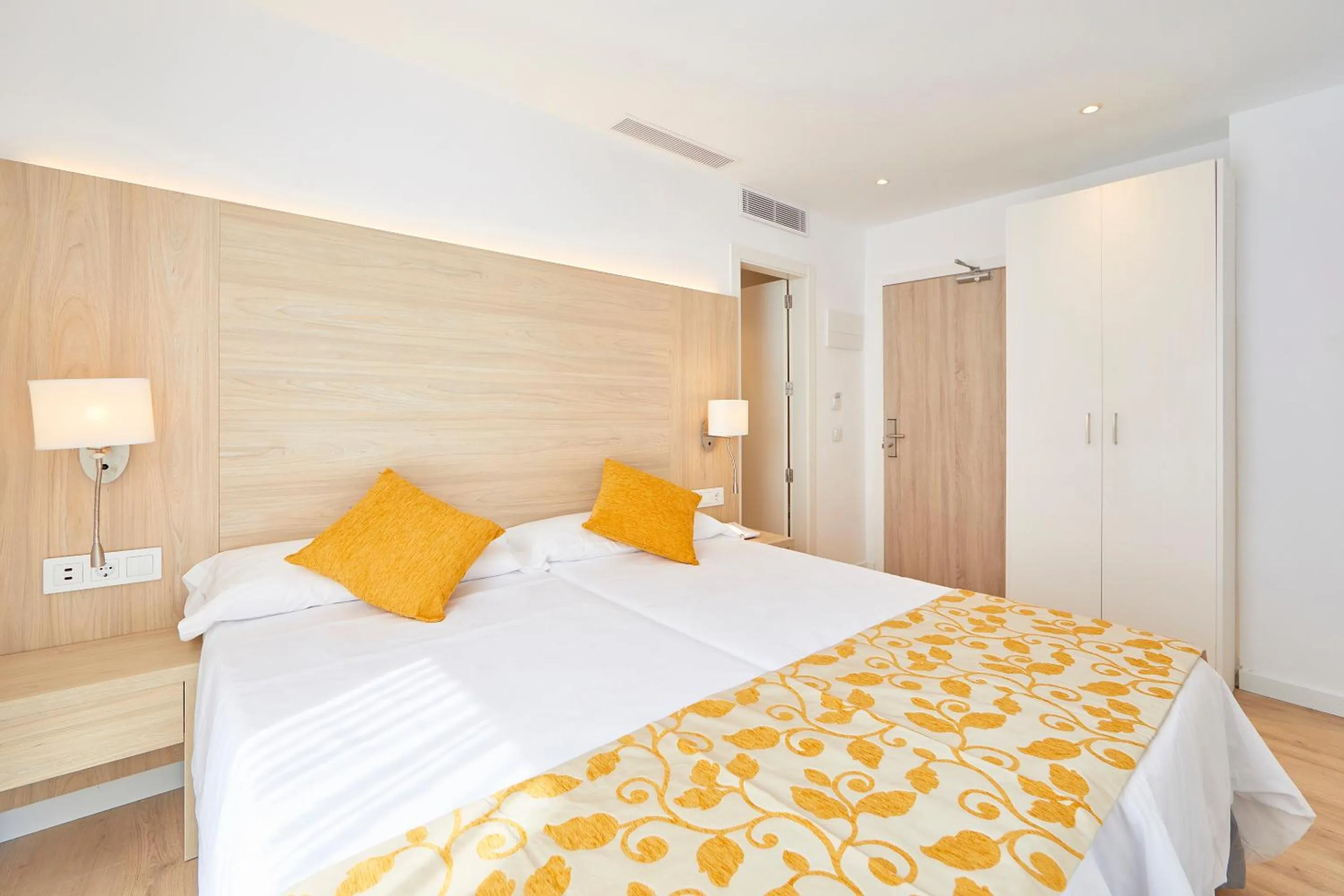 Bed in Hotel Ilusion Moreyo - Adults Only