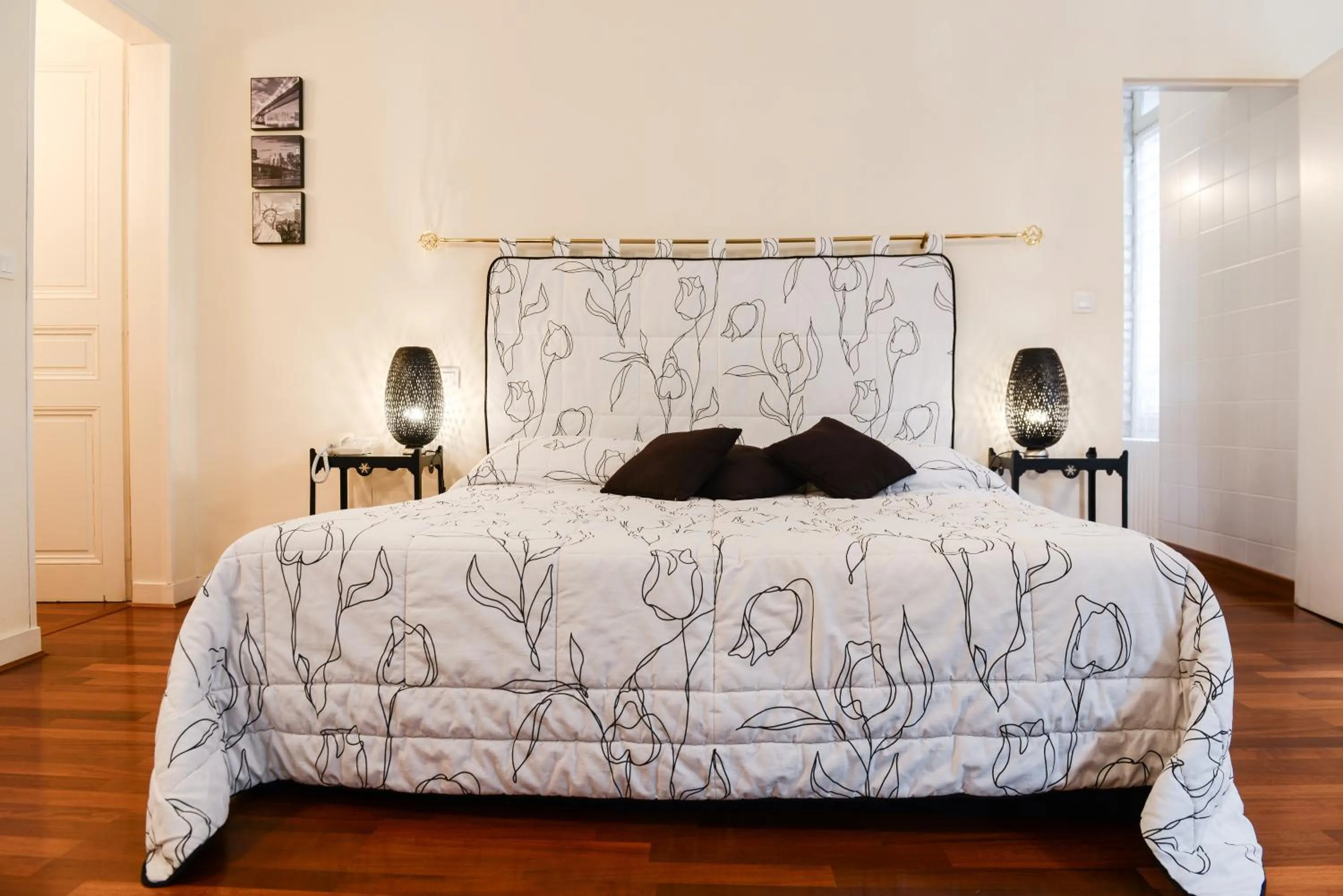 Bedroom, Bed in Château de La Dame Blanche - Logis