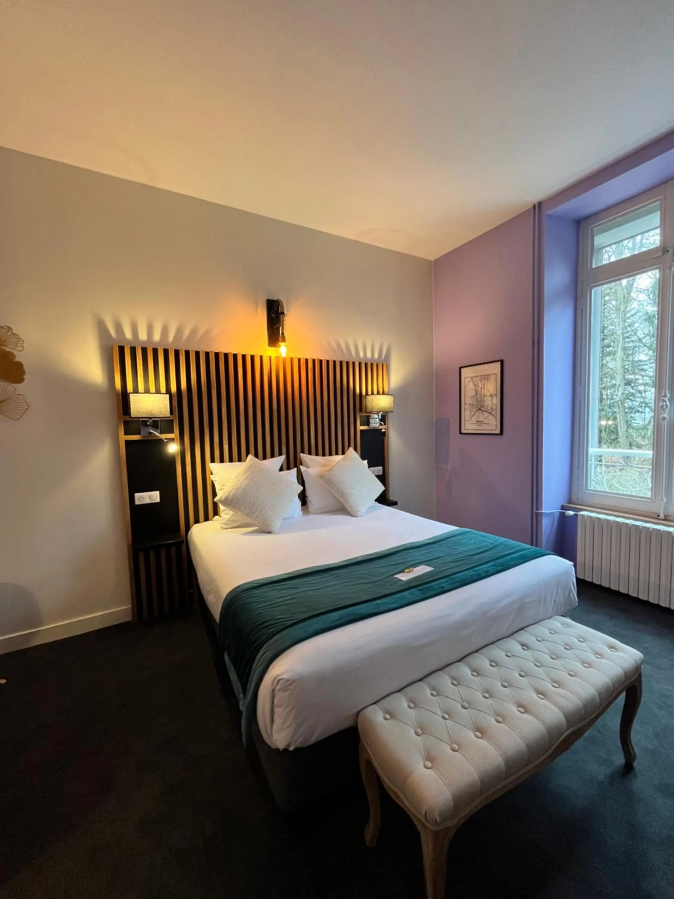 Photo of the whole room, Bed in Château de La Dame Blanche - Logis