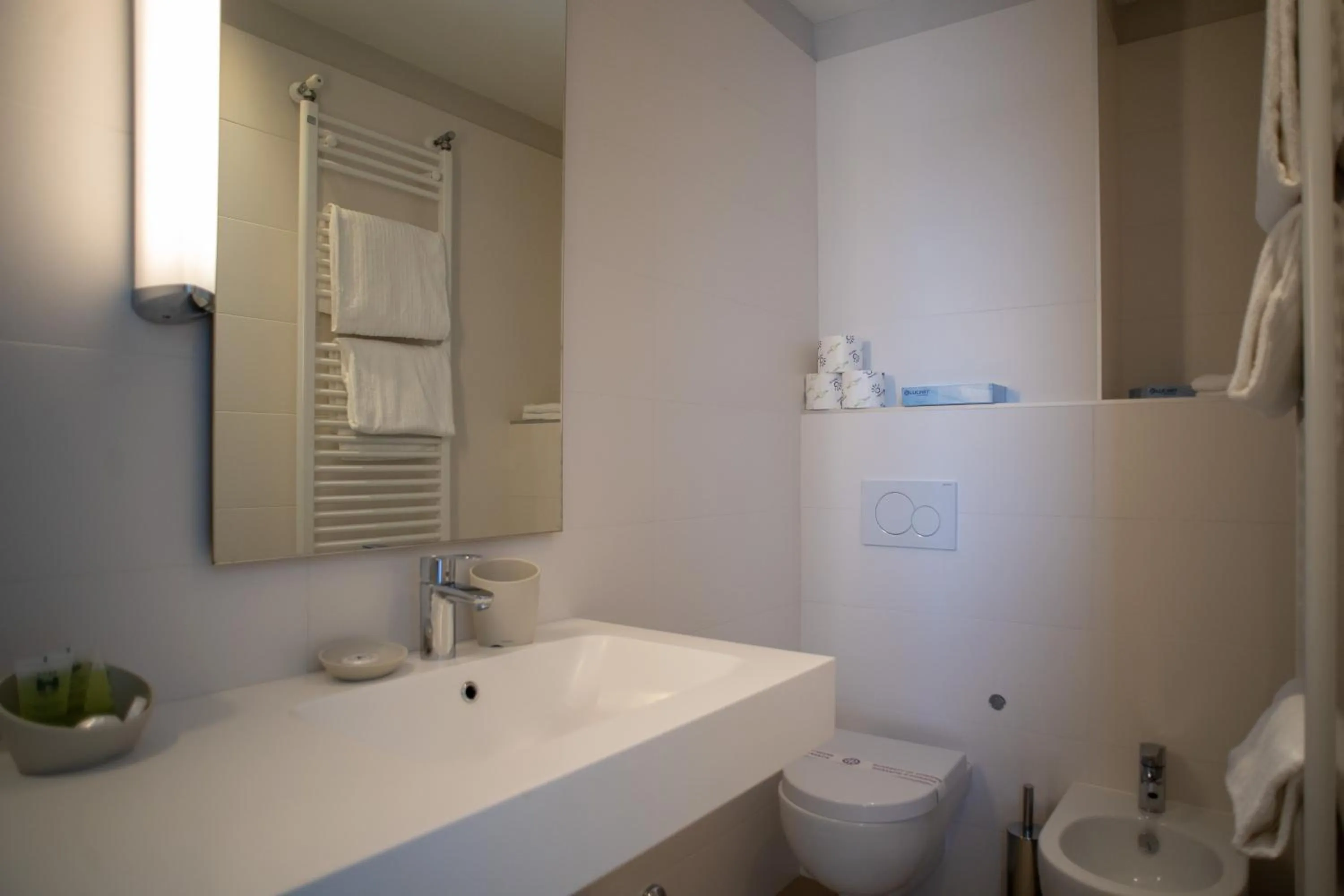 Bathroom in Park Hotel Italia