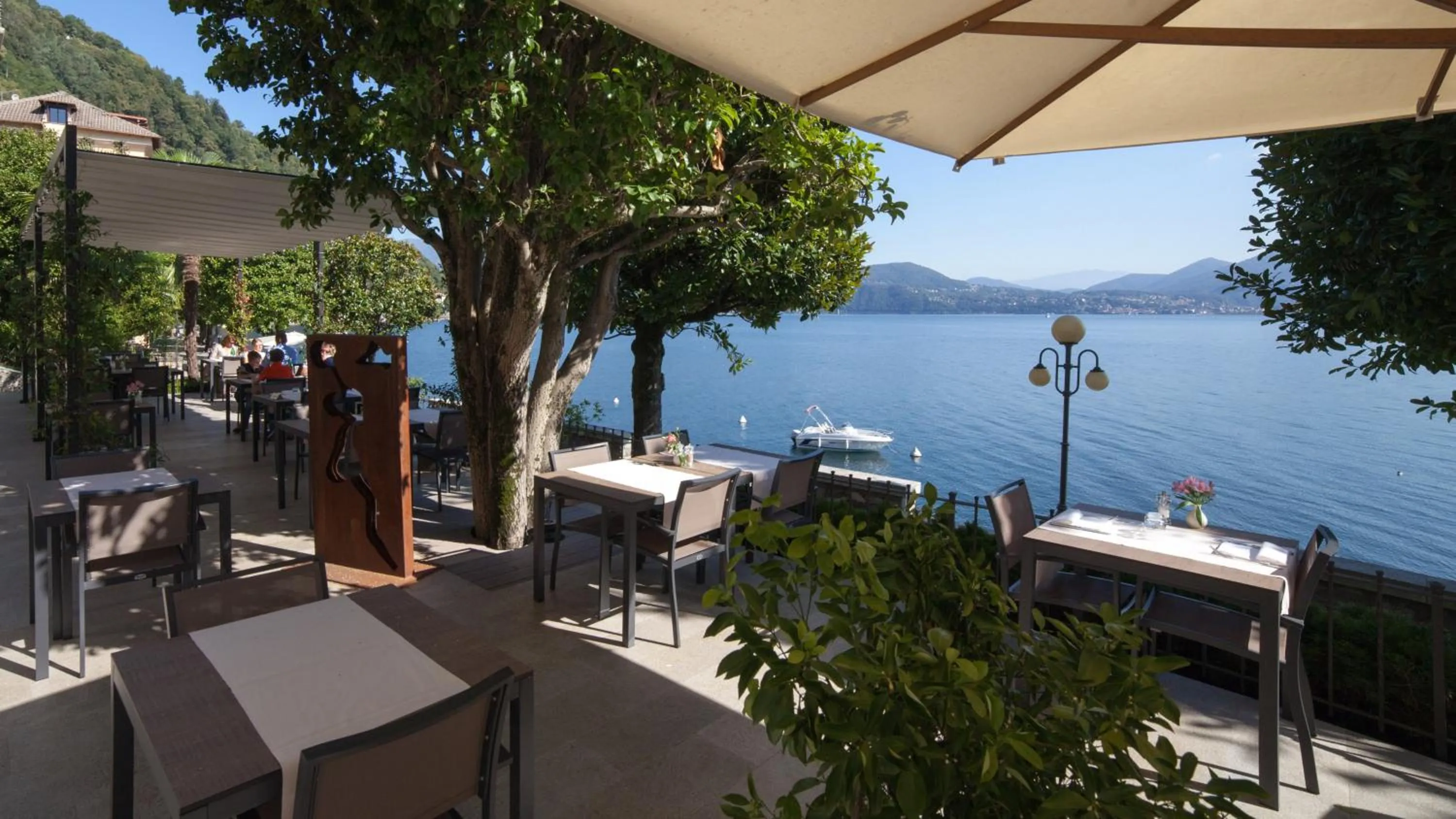 Restaurant/places to eat in Park Hotel Italia