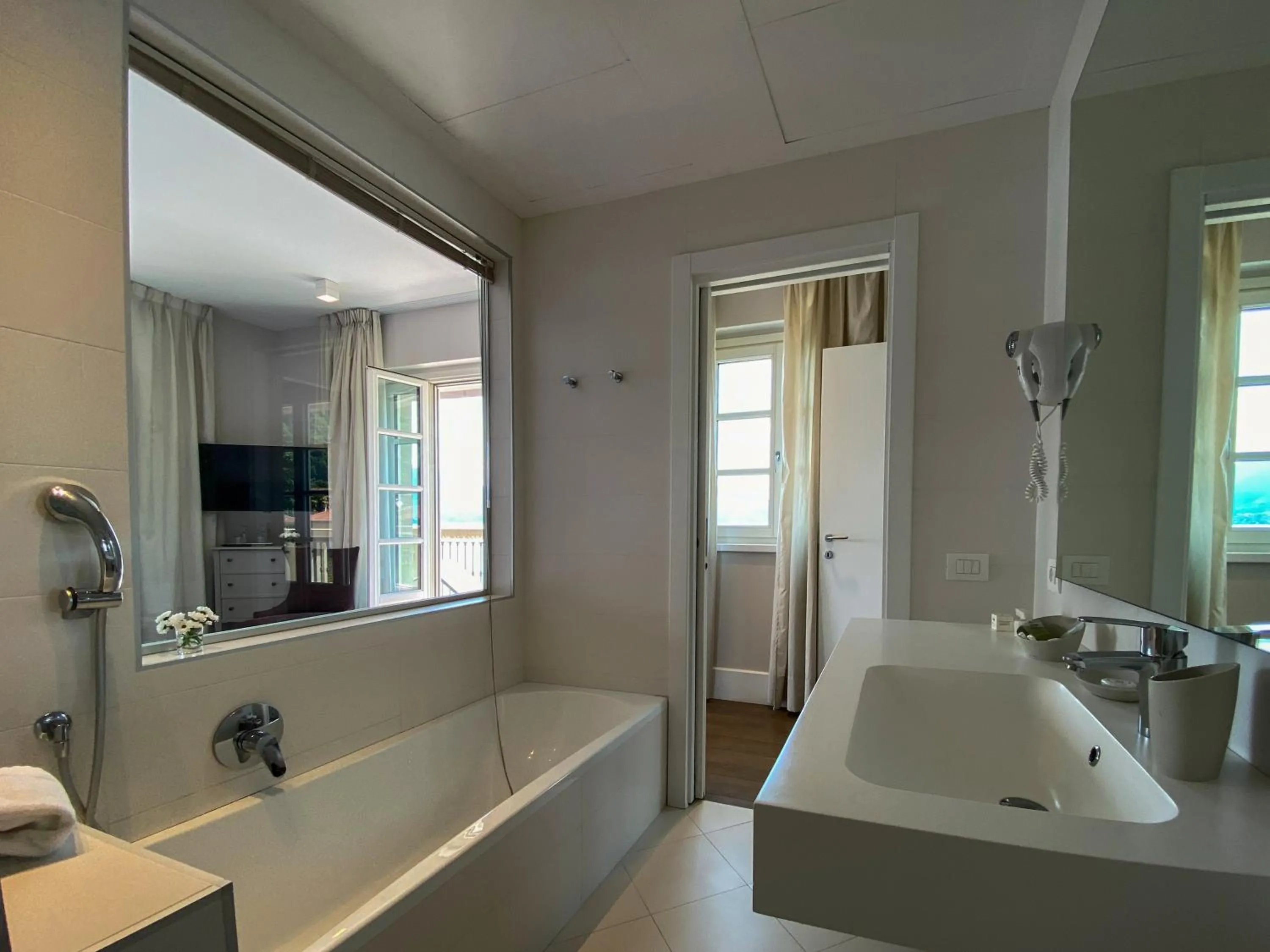 Bathroom in Park Hotel Italia