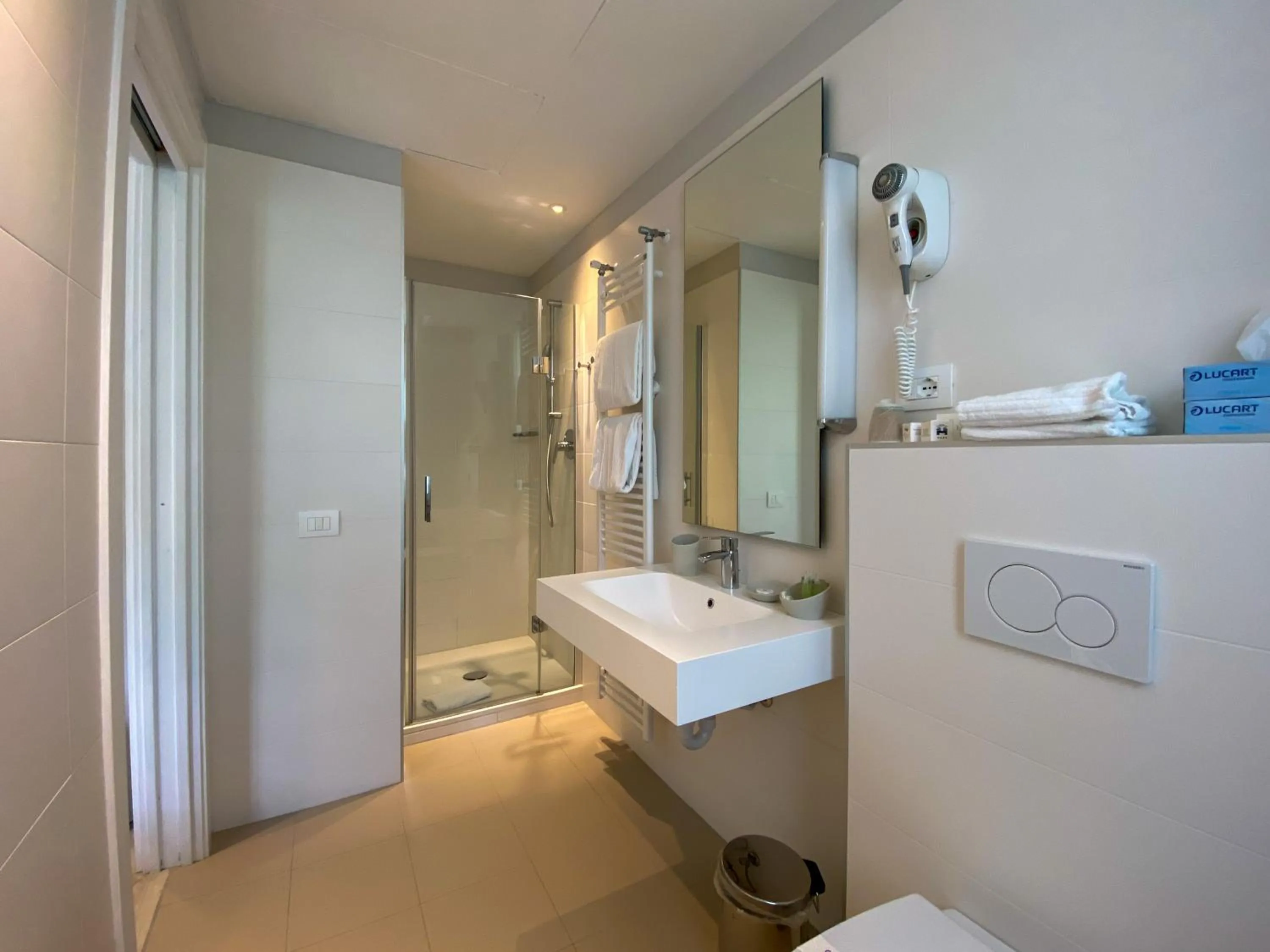 Bathroom in Park Hotel Italia