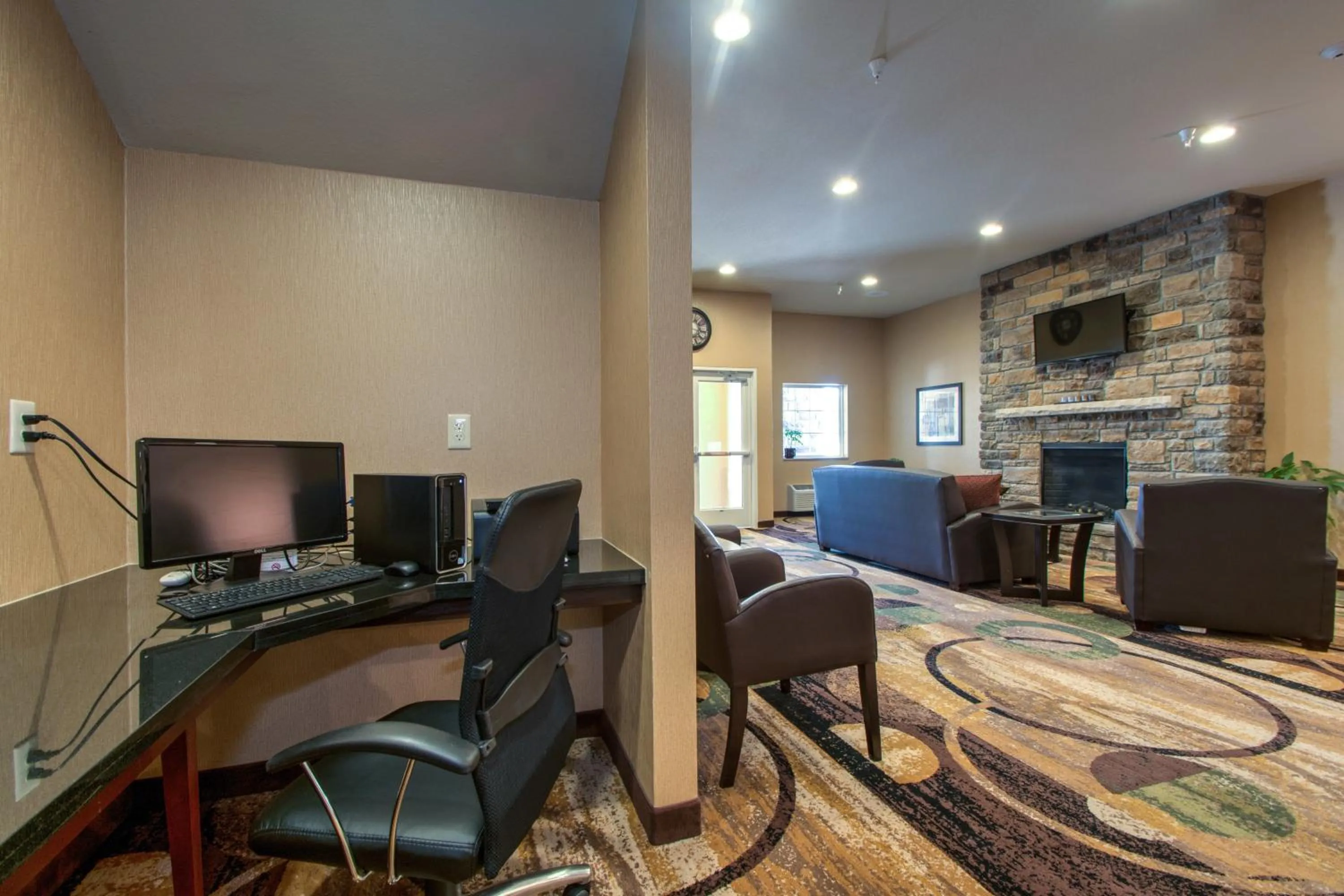 Business facilities in Cobblestone Inn & Suites - Holyoke