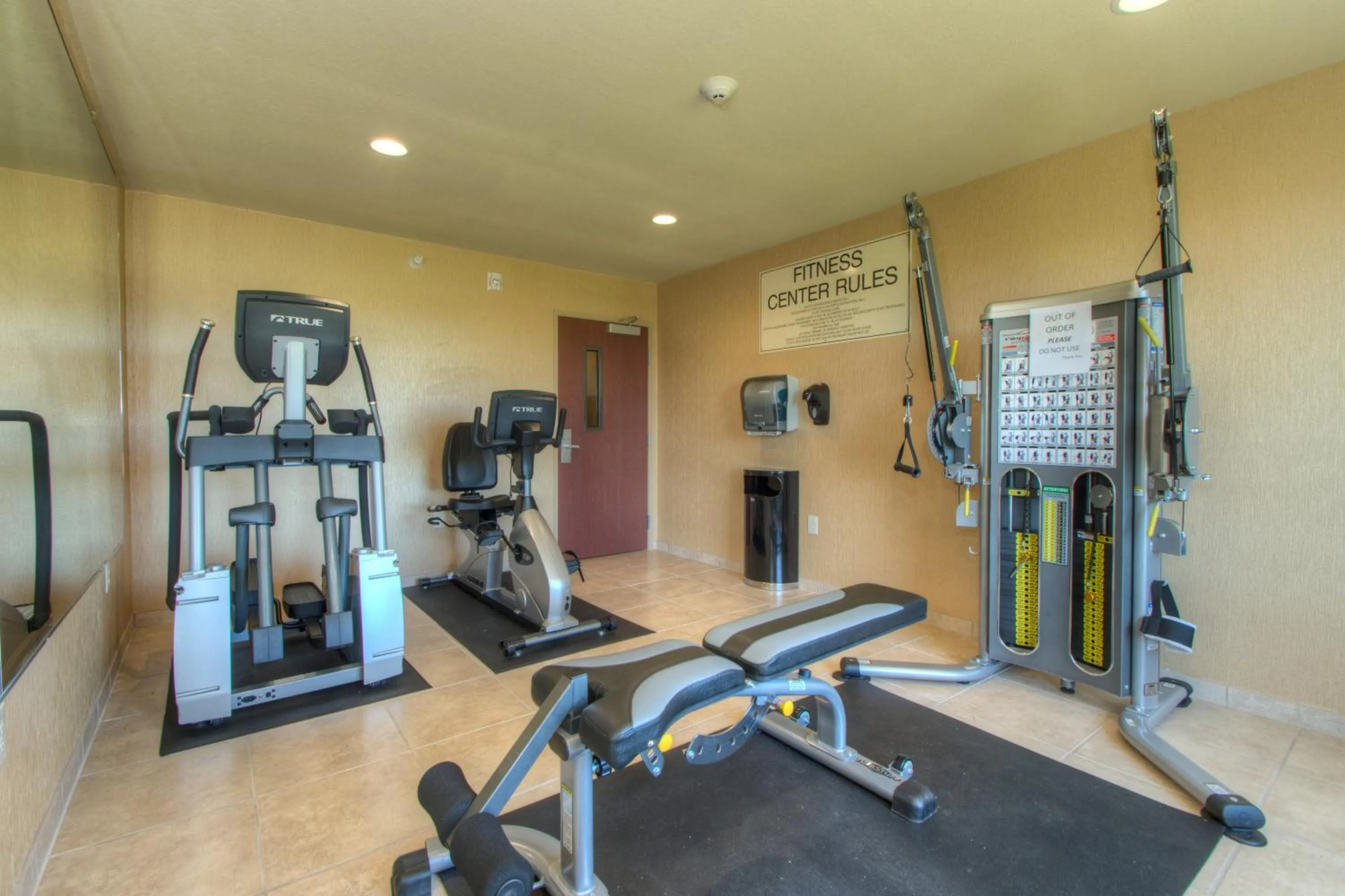 Fitness centre/facilities in Cobblestone Inn & Suites - Holyoke