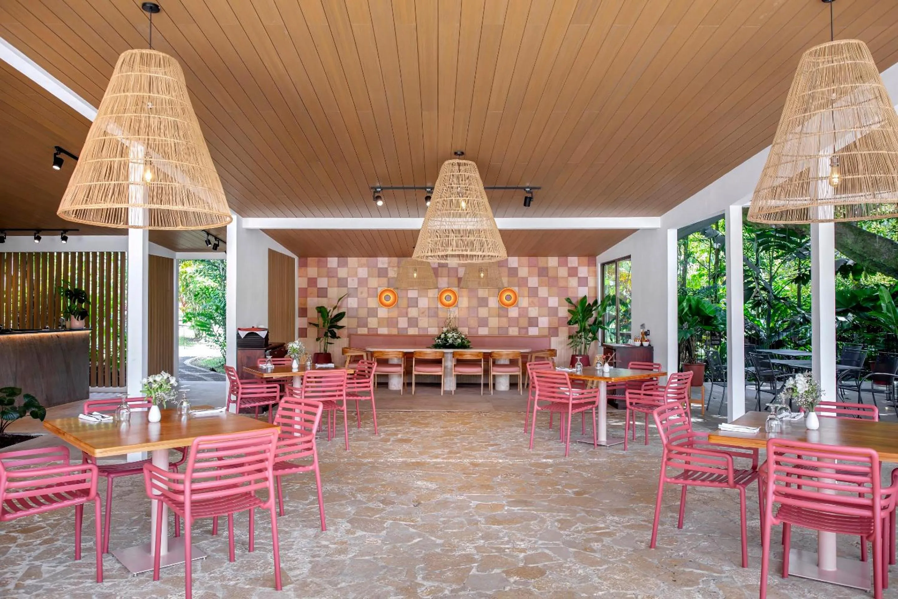 Restaurant/places to eat in Hotel Arenal Kioro Suites & Spa