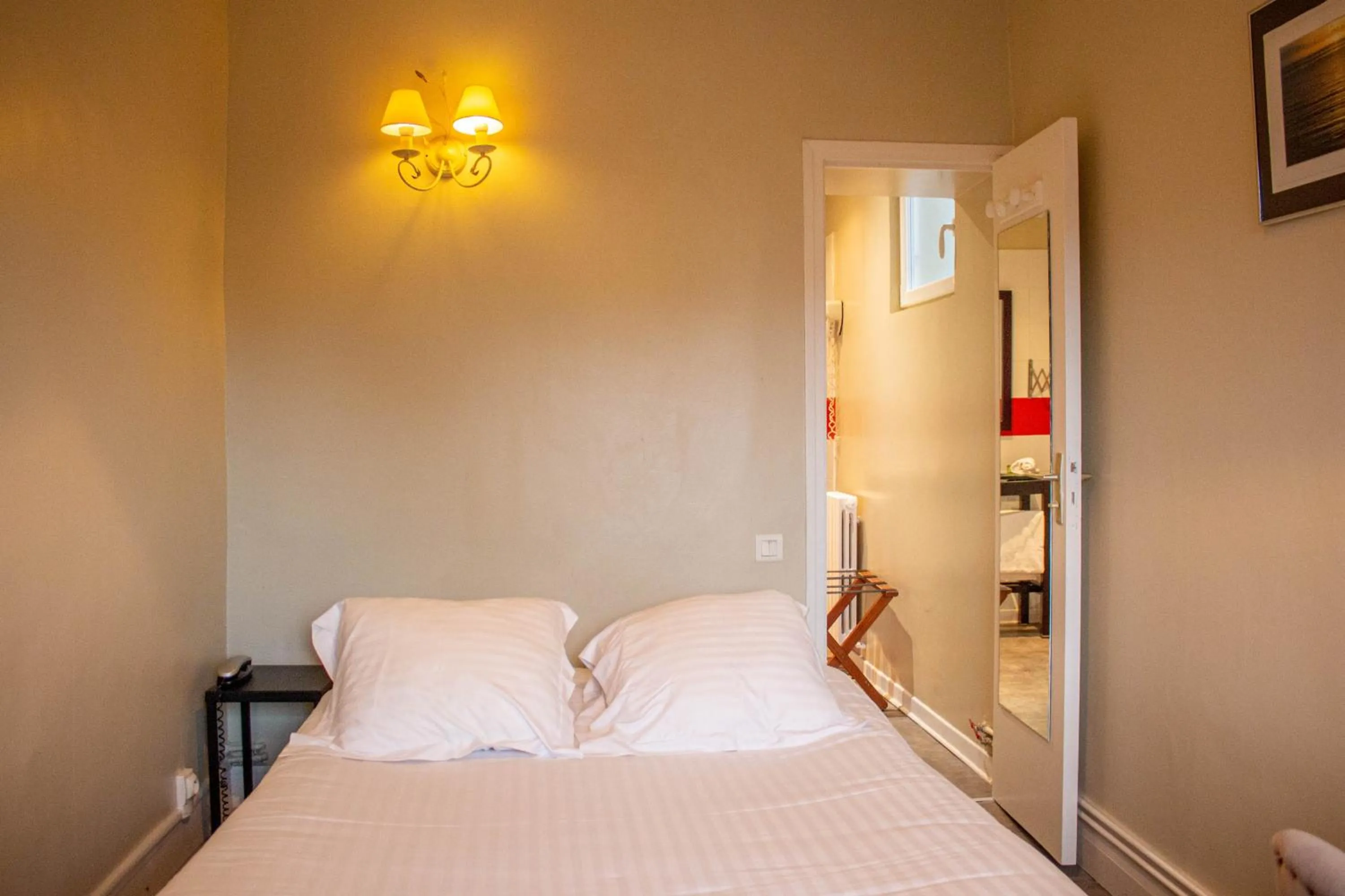 Bed in Hostellerie et SPA de la Vieille Ferme