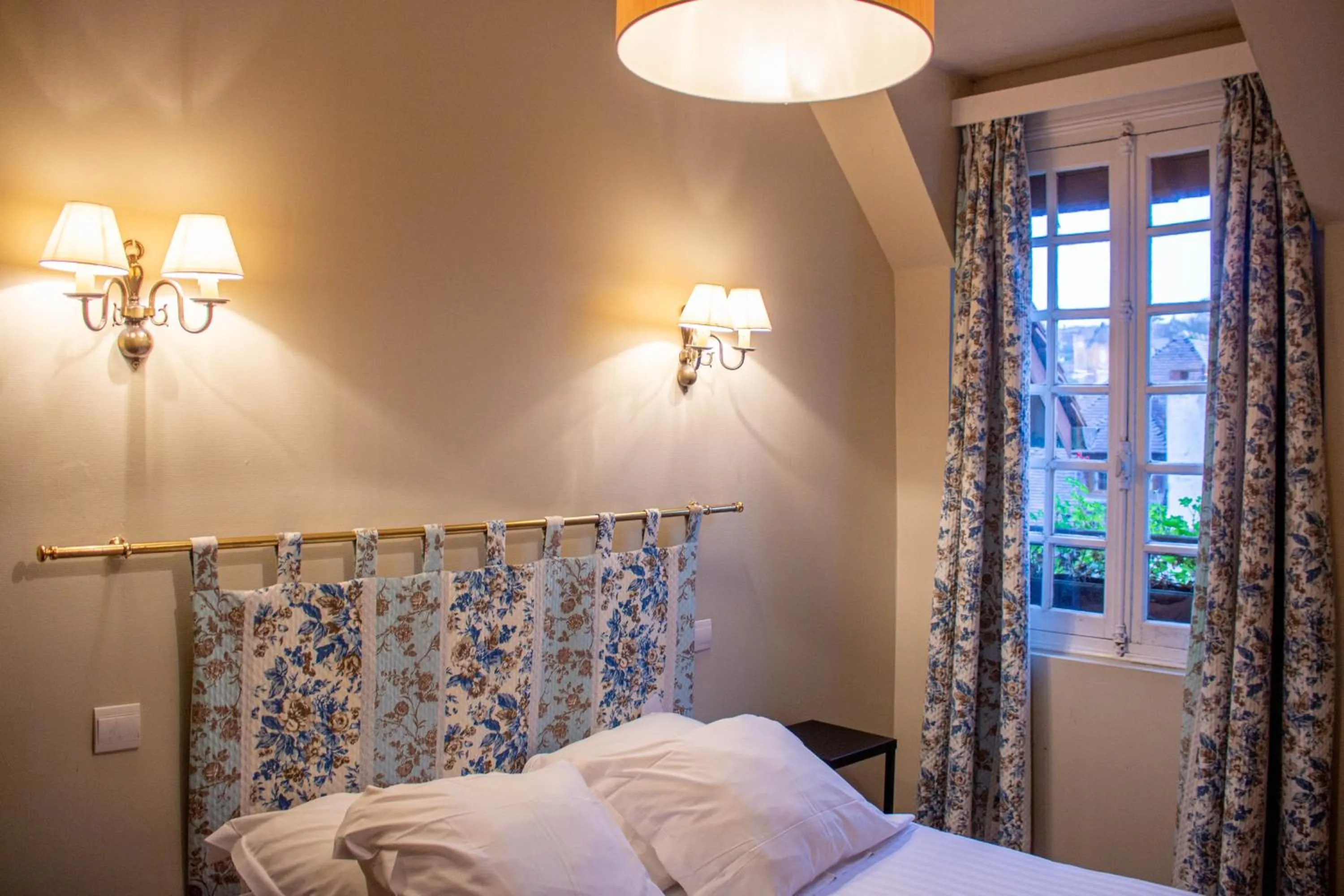 Bed in Hostellerie et SPA de la Vieille Ferme