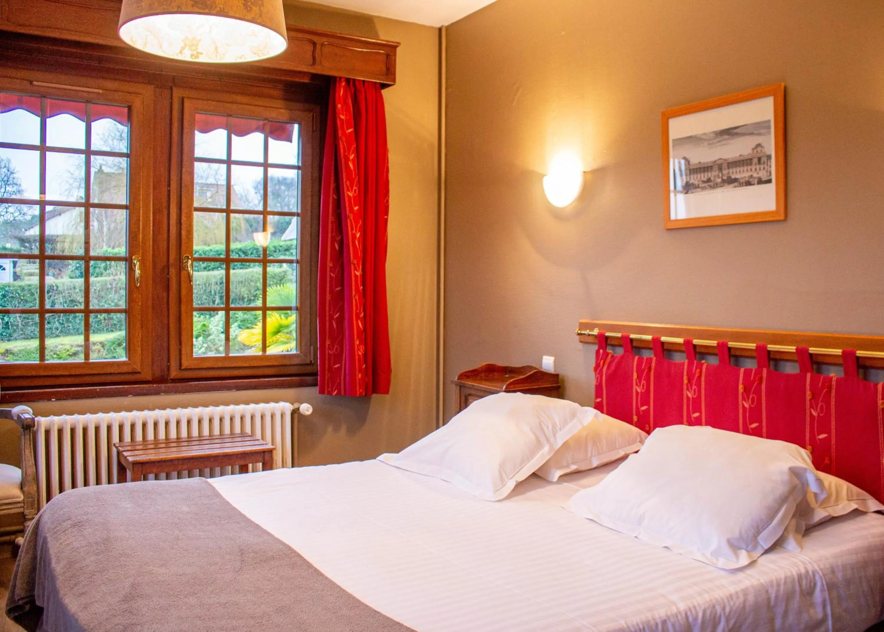 Bed in Hostellerie et SPA de la Vieille Ferme