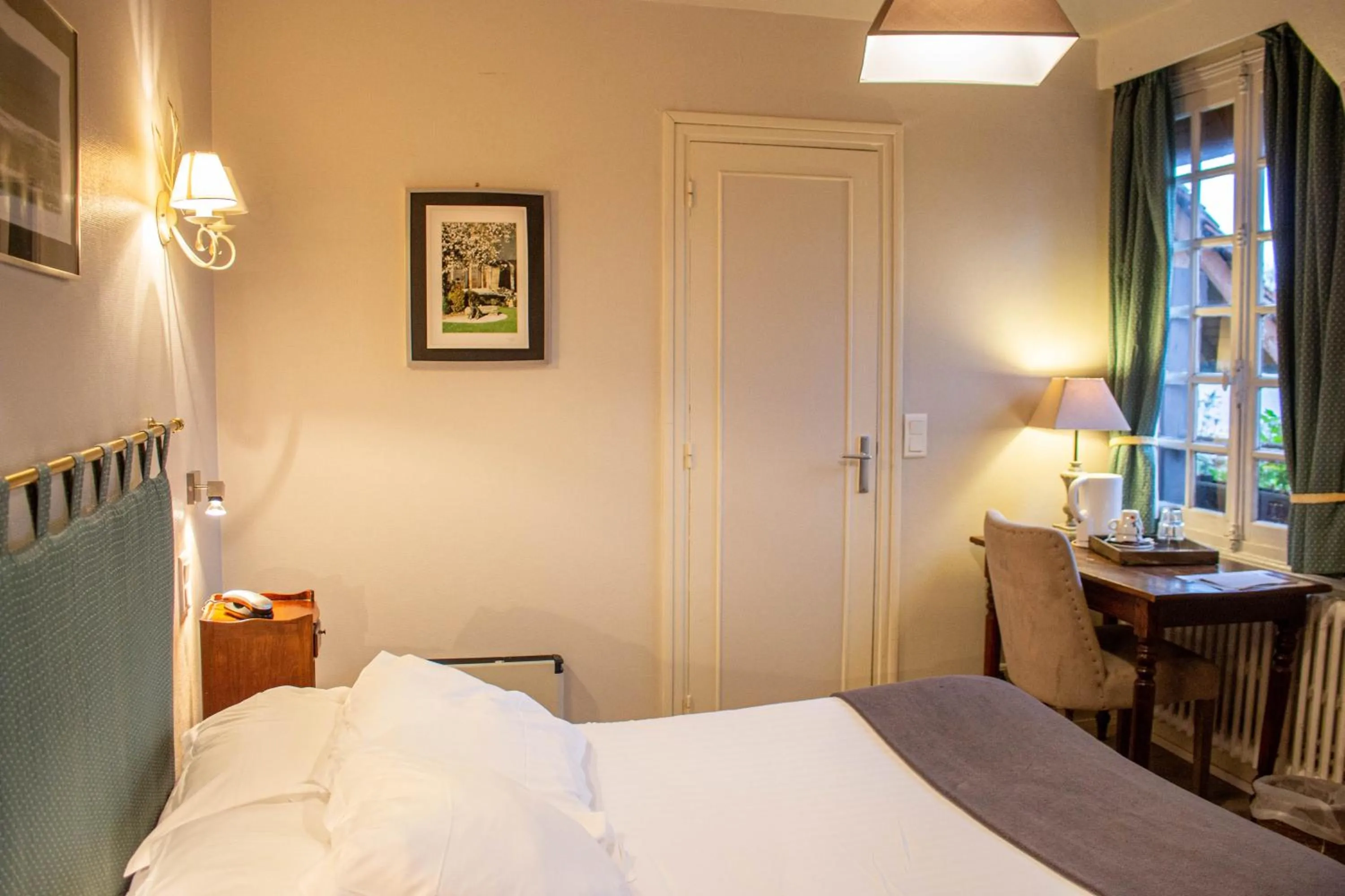 Bed in Hostellerie et SPA de la Vieille Ferme