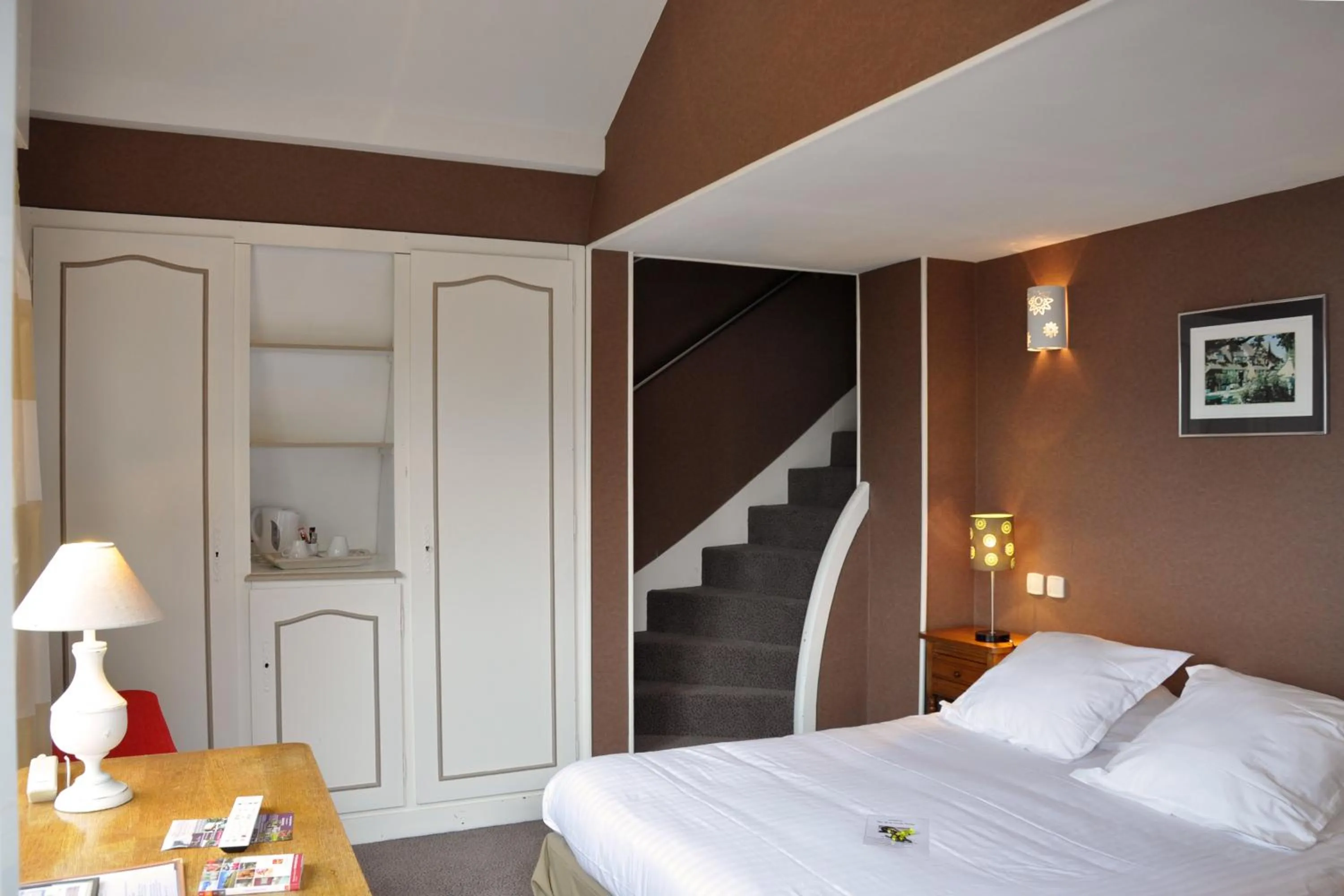 Bedroom, Bed in Hostellerie et SPA de la Vieille Ferme