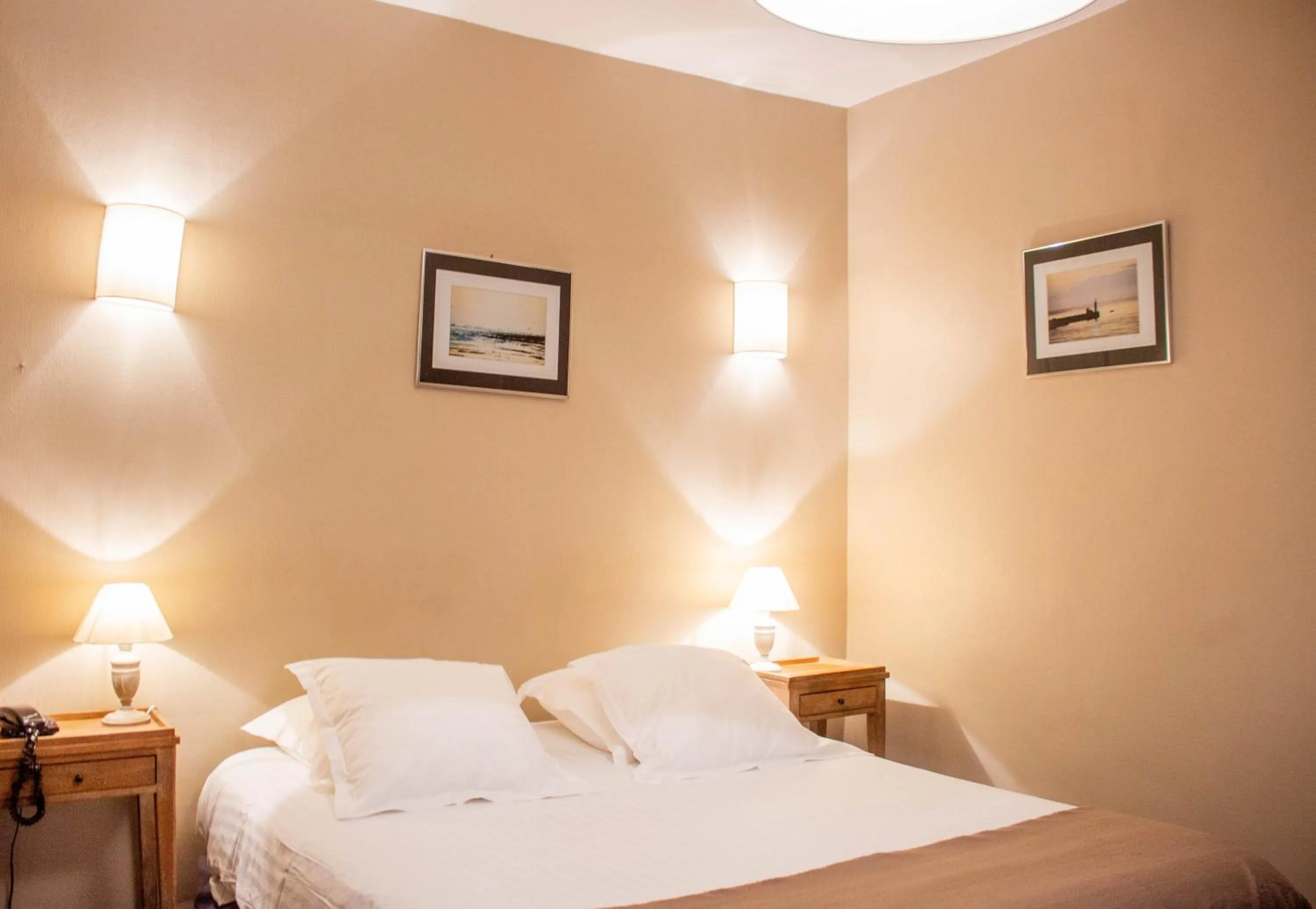 Bed in Hostellerie et SPA de la Vieille Ferme