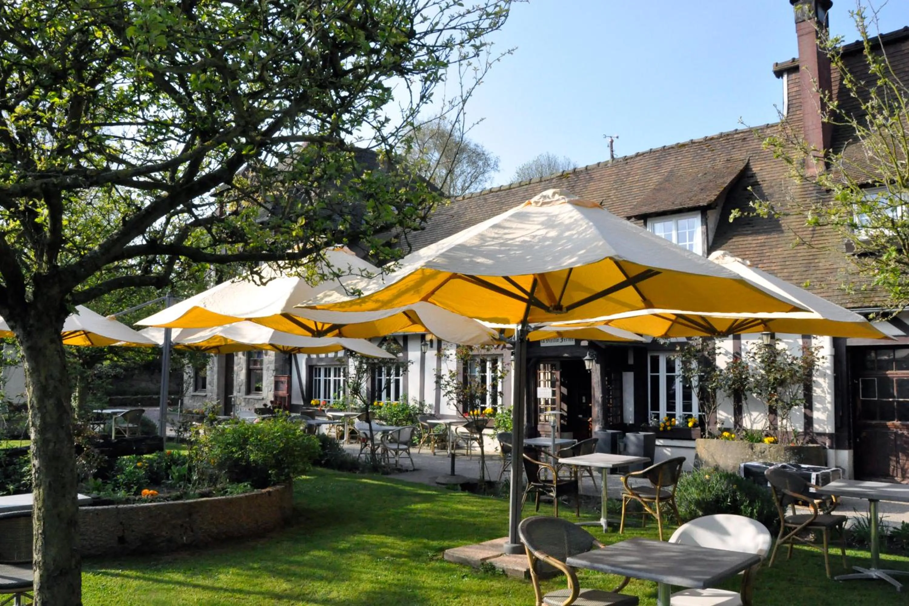 Balcony/Terrace in Hostellerie et SPA de la Vieille Ferme