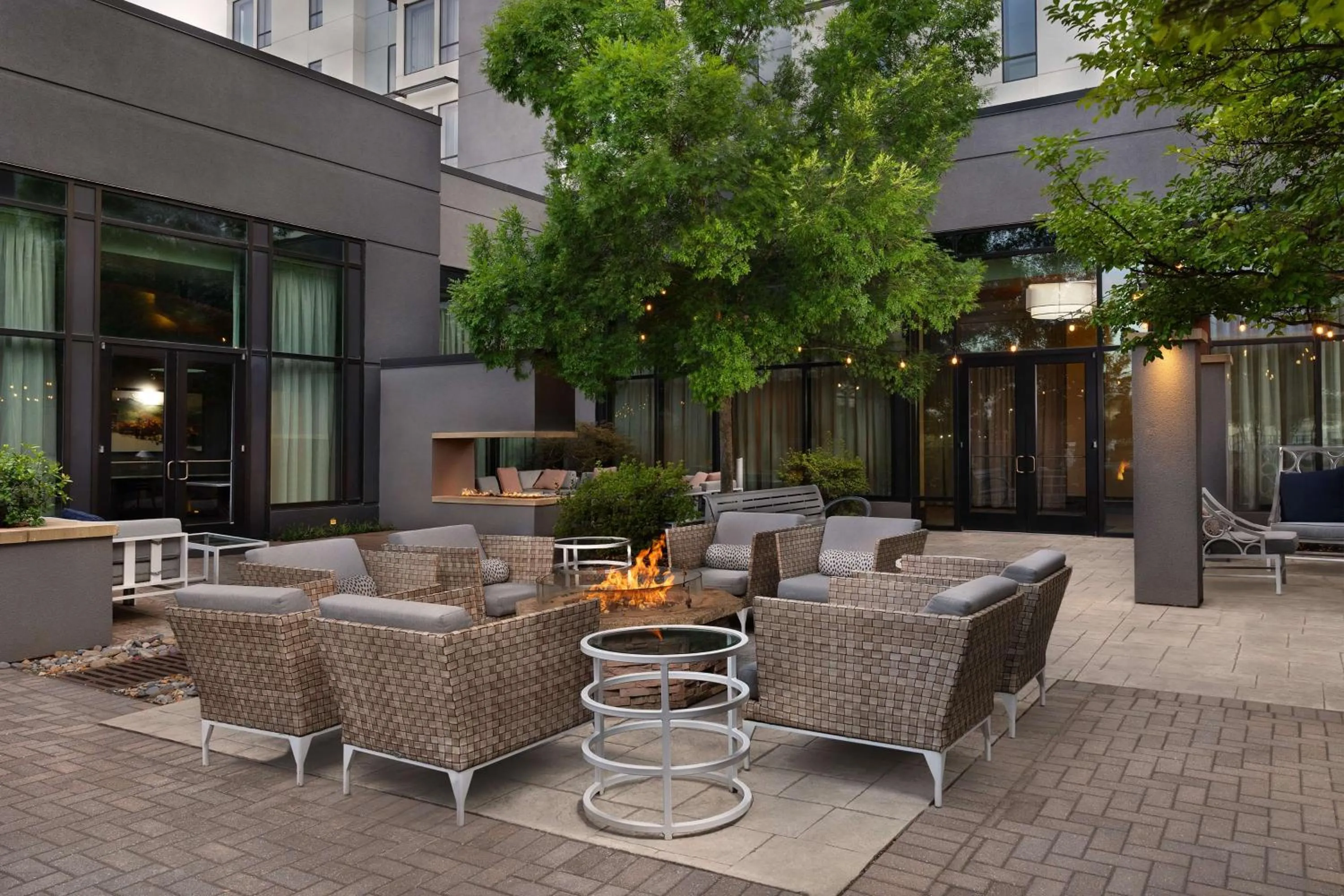 Inner courtyard view in Embassy Suites by Hilton Knoxville West